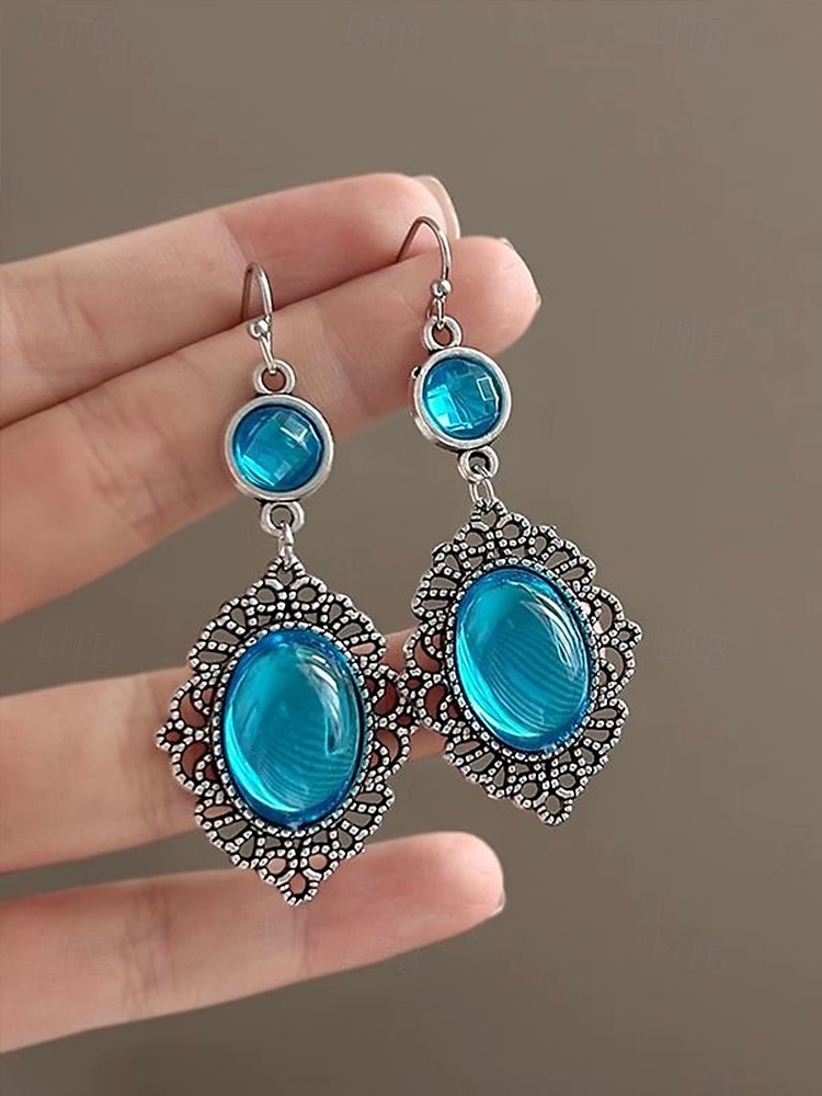 Boucles d'oreilles pendantes gothiques vintage pour femmes avec pierre précieuse rouge, design pendant en filigrane d'argent antique pour fête d'Halloween et cosplay de 2025 ? $7.99 –P4
