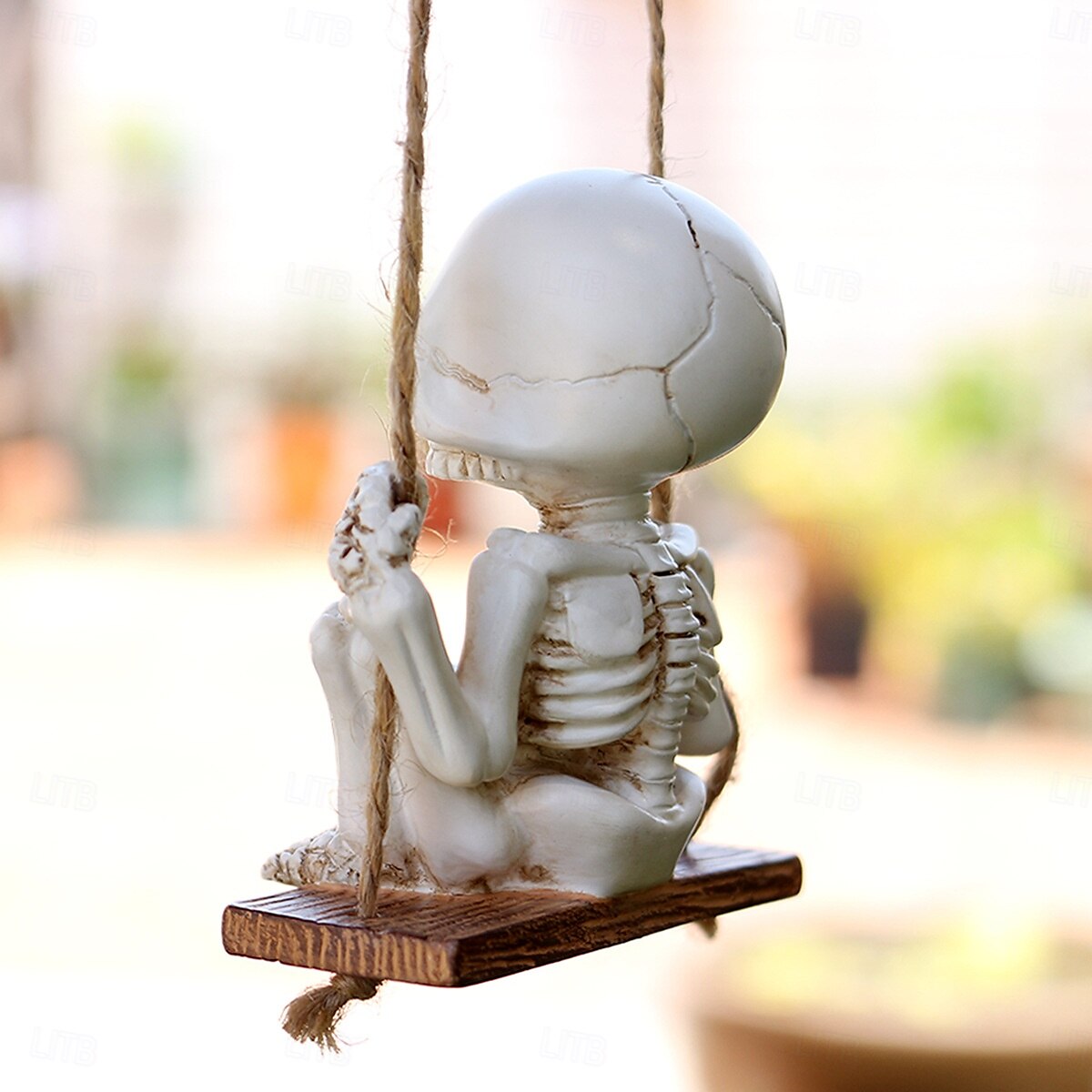 Figurine créative en résine représentant un squelette et un chat pour Halloween, tête de fantôme effrayante à suspendre, décoration de maison et de fête en résine pour Halloween de 2025 ? $11.99 –P4
