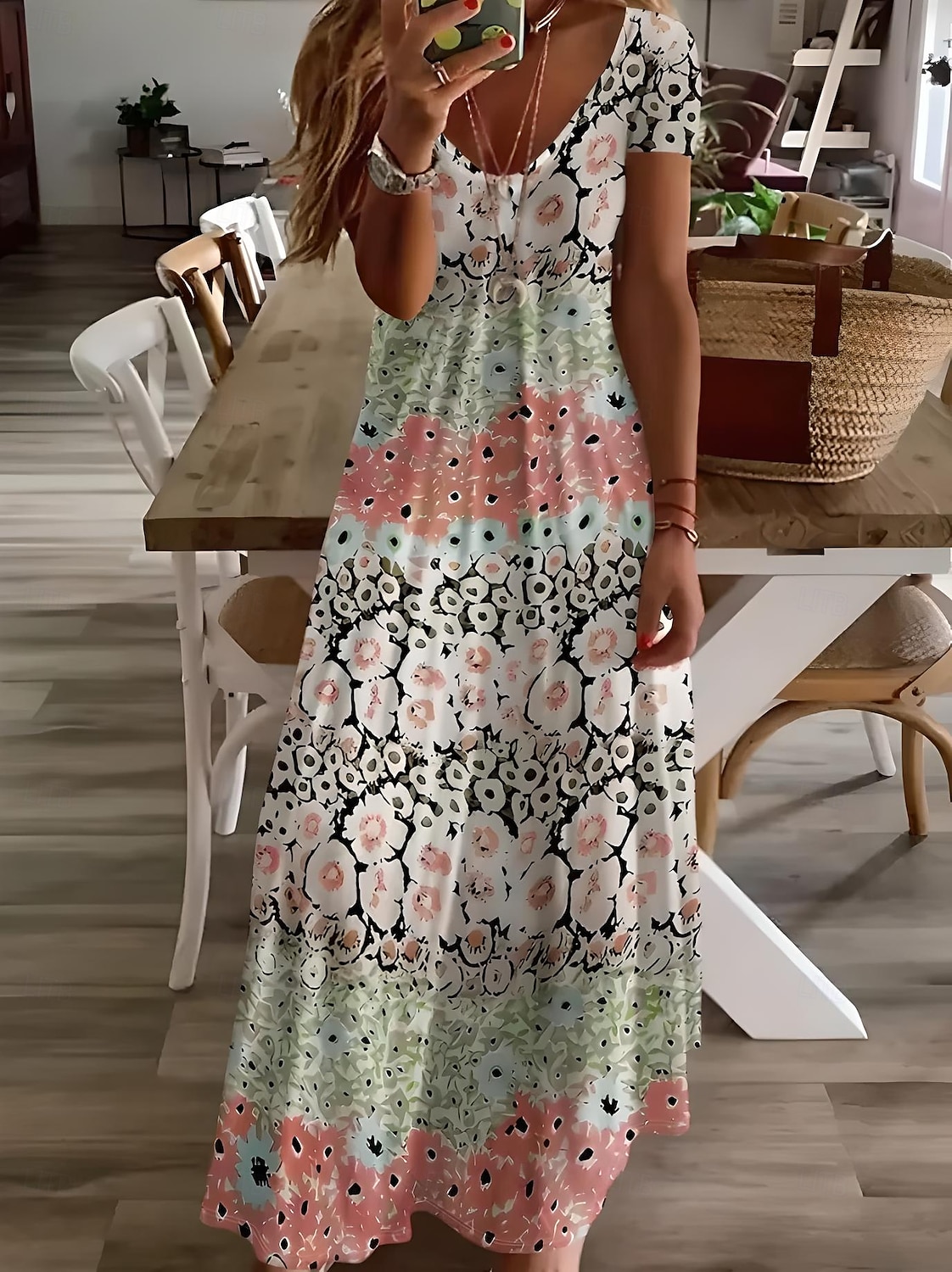 Femmes Robe Midi Robe d'Été Robe trapèze Vacances Occasionnel Boho Sortir Plage Coupe Standard Fleuri Graphique Manche Courte Col en V Gris vert Blanche Vert Claire Rouge Été Printemps de 2025 ? $28.99 –P4