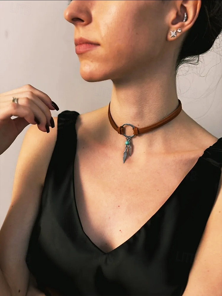 Γυναικείο κολιέ τσόκερ με boho φτερά – λουράκι από τεχνητό σουέτ με τιρκουάζ χάντρα, ρυθμιζόμενο κόσμημα φεστιβάλ για ελεύθερο πνεύμα εφήβους και ενήλικες, ιδανικό για καλοκαιρινές εξόδους, συναυλίες 2025 - $7.99 –P2