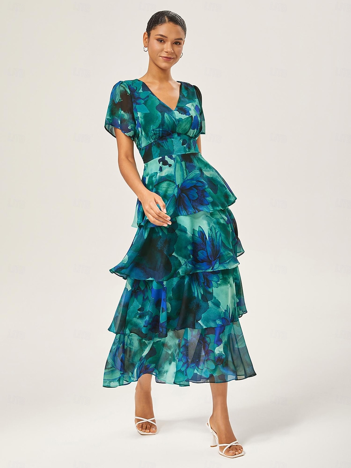 női esküvői vendégbuli maxi sifon ruha v nyakú, lenge többszínű, virágmintás, sötétzöld, vintage elegáns, egy vonalú, többszínű, fodros, tortaszoknya, derékban szűkített, rugalmas hátrészű ruha 2025 - $82.99 –P1