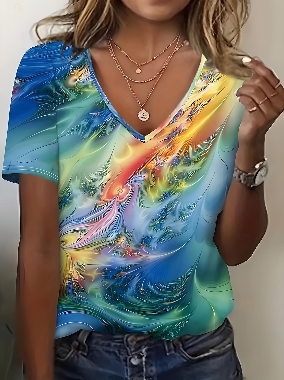 Femmes T-shirt A Ombre Graphique Abstrait ancien Élégant Classique Manche Courte Col en V Hauts Réguliers Quotidien Sortir Week-end Imprimé Rouge Bleu Vert Été Printemps de 2025 ? $19.99 –P1