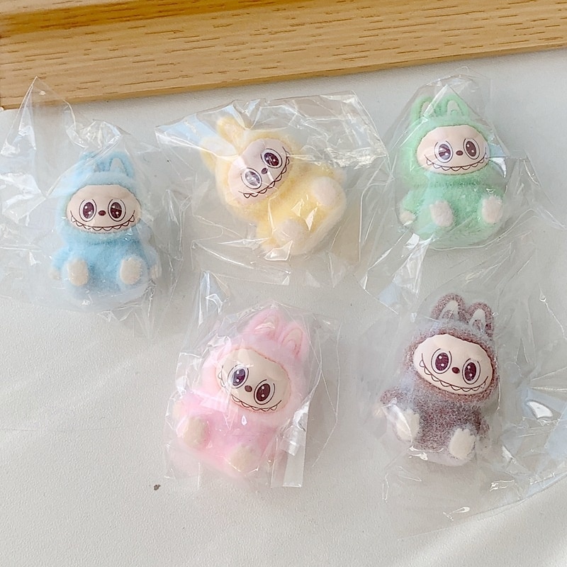 Mini bambola da festa in tessuto felpato piccolo diavolo lafufu ornamenti da gioco alla moda accessori fatti a mano del 2025 a $23.99 –P3