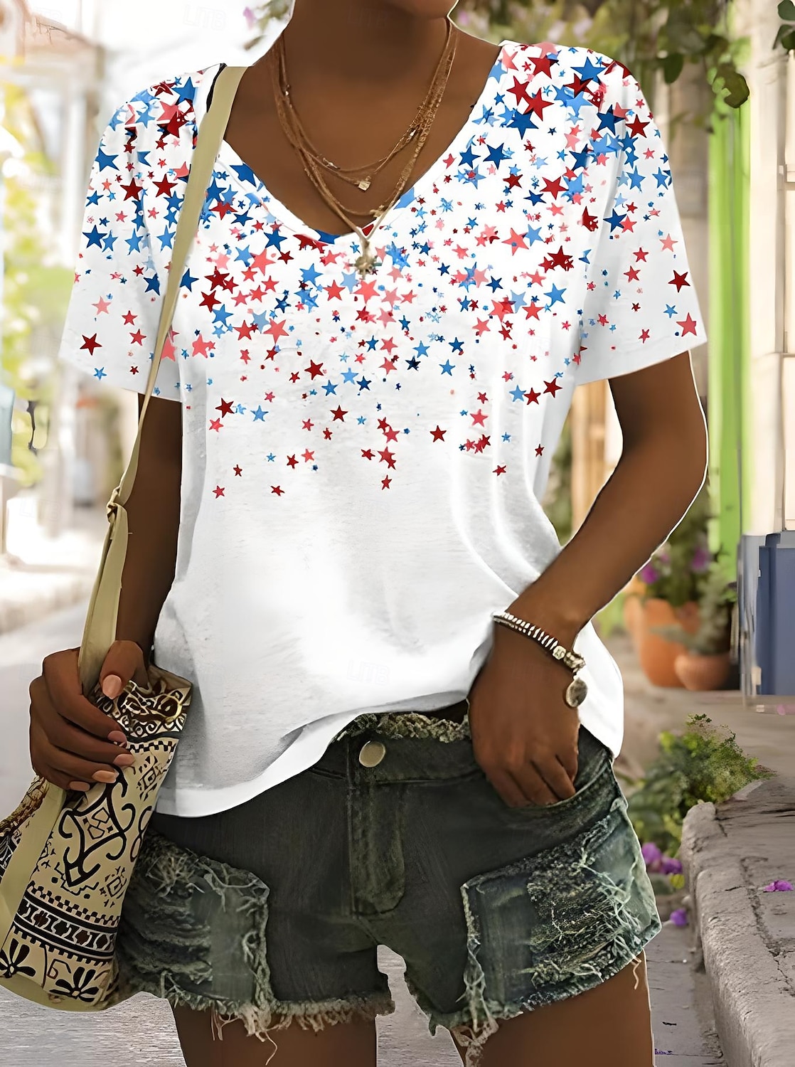 Maglietta Patriottica da Donna Grafica Piante Bandiera Americana Vintage Elegante Classica Maniche Corte Collo a V Regolare Top Giornaliero Weekend Stampa Nera Bianca Estate Primavera del 2025 a $19.99 –P1