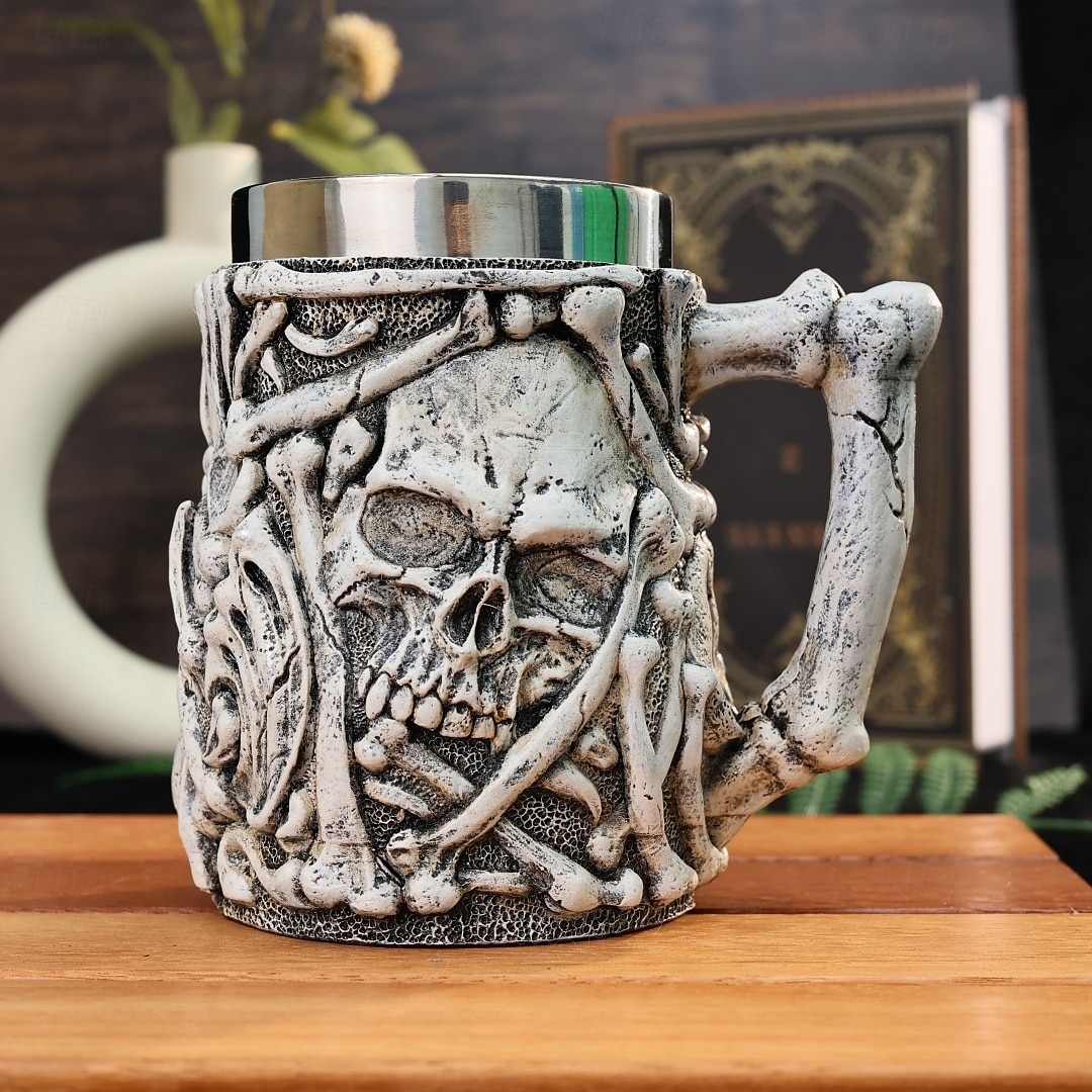 Tazza teschio di Halloween in resina 3D &Boccale da birra in acciaio inox a doppio strato, tazza da caffè a forma di teschio, bicchieri per feste di Halloween, regalo fantastico per gli amanti della del 2025 a $23.99 –P2
