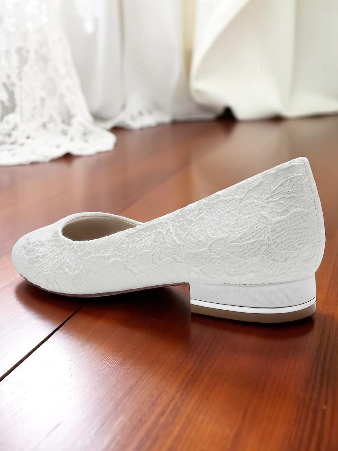 décolleté con tacco basso e largo in pizzo per la madre della sposa, comode scarpe eleganti chiuse per il giorno delle nozze, il ricevimento e gli eventi formali del 2026 a $54.99 –P5