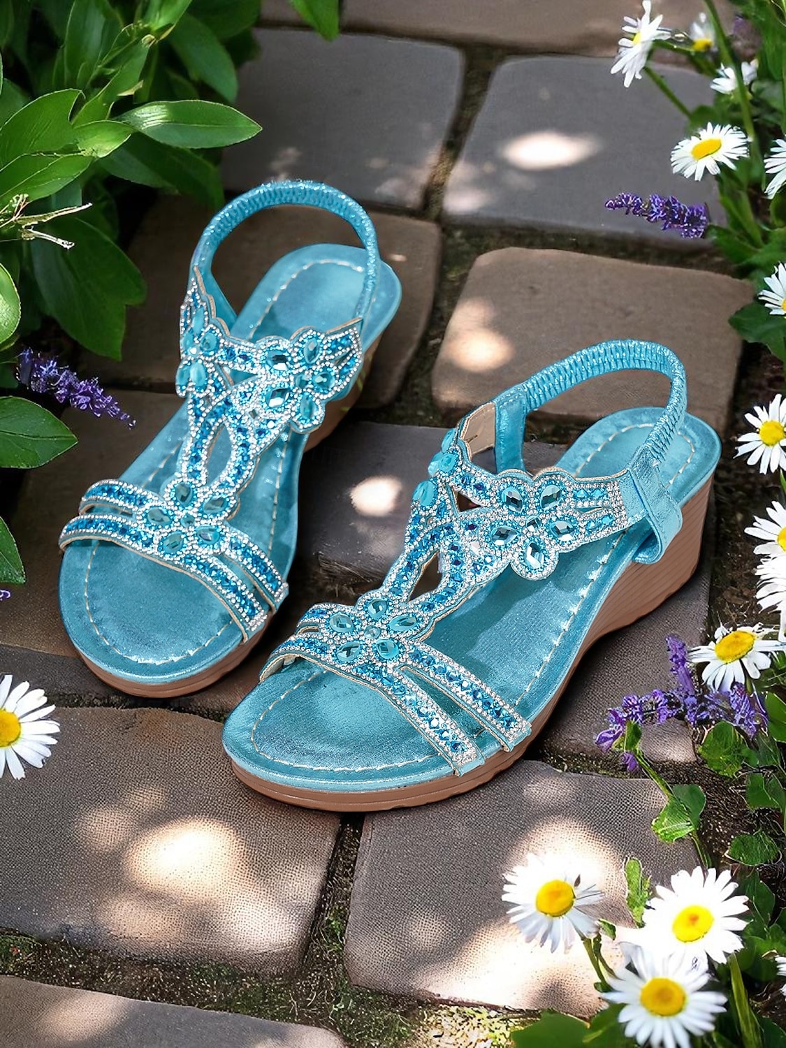 Mit Strasssteinen verzierte blaue Keilsandaletten für Damen mit Blumenmuster und glitzerndem Design für Gartenpartys, Strandurlaube und Sommerspaziergänge 2026 - $32.99 –P1
