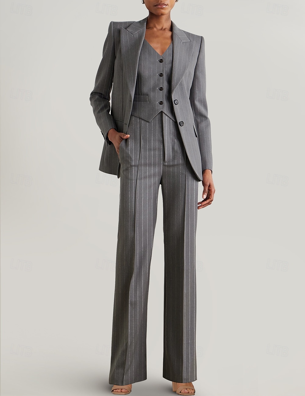 Nadrágöltöny 3 Részes Készlet Anyának a Menyasszonyhoz Tuxedo Esküvői Vendég Elegáns Blézer Klapák Bokahosszig Csíkos Hosszú Ujjú Zsebekkel 2025 - $199.99 –P13