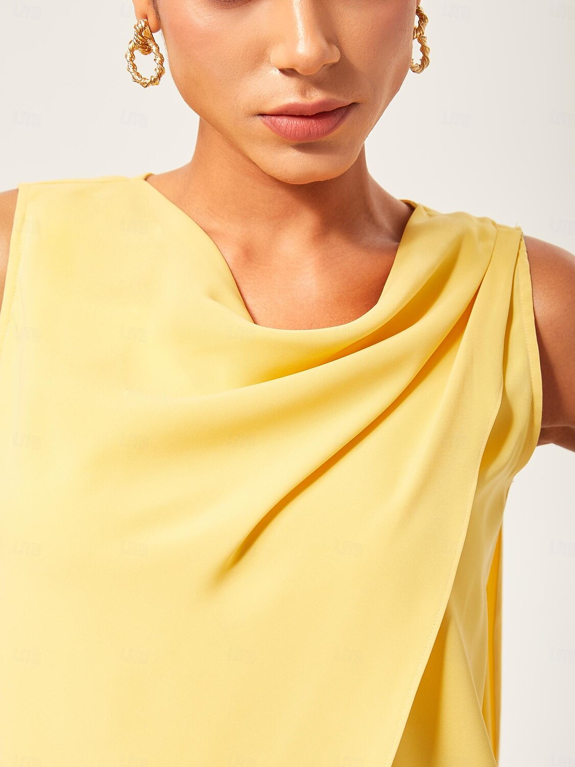 camicetta senza maniche con collo a cappuccio giallo chiaro del 2025 a $52.99 –P2