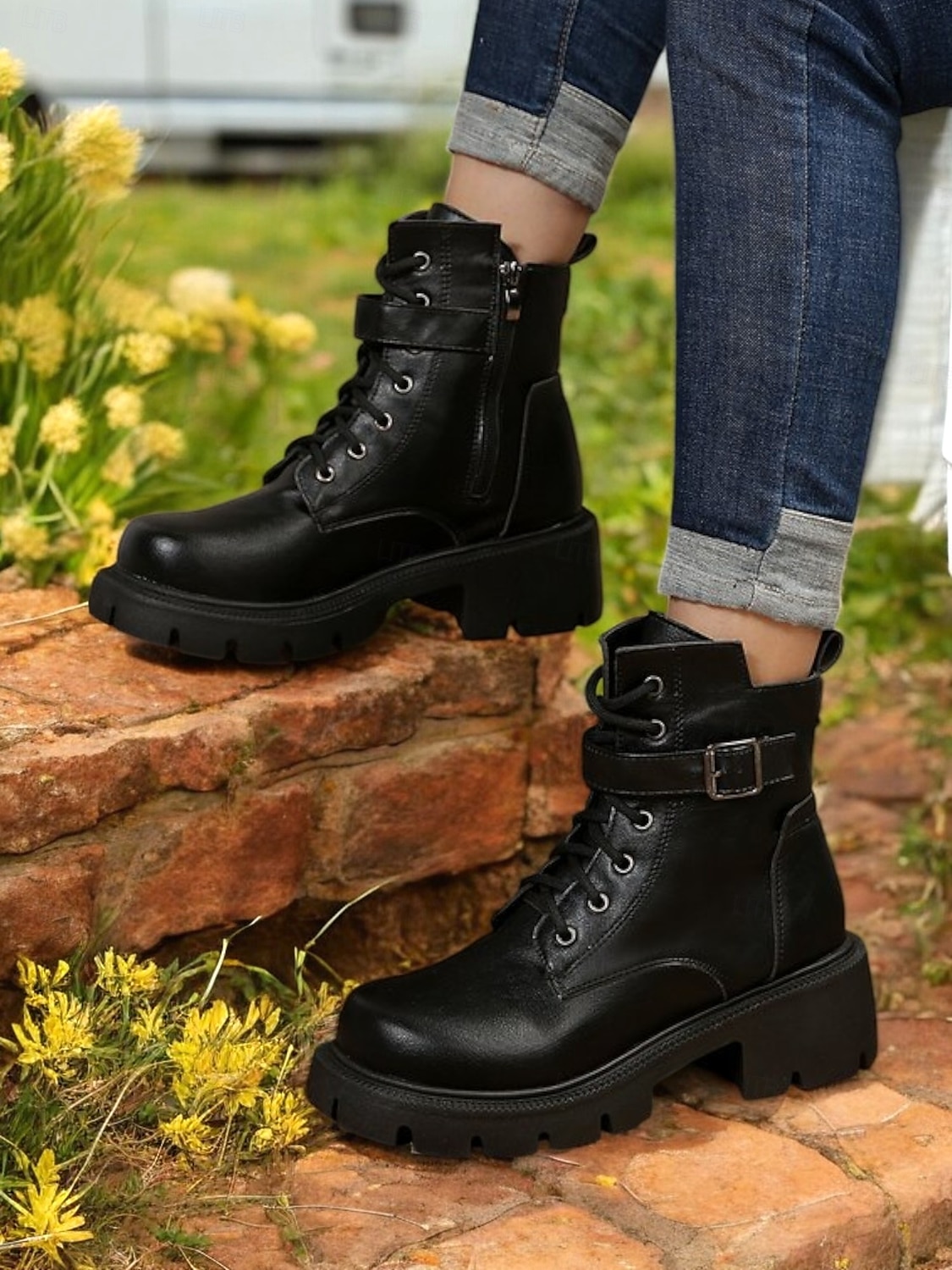 Bottines de combat marron à lacets pour femmes avec fermeture éclair latérale et semelle crantée épaisse – bottines d'extérieur élégantes pour l'automne, l'hiver et le streetwear décontracté de 2025 ? $42.99 –P2