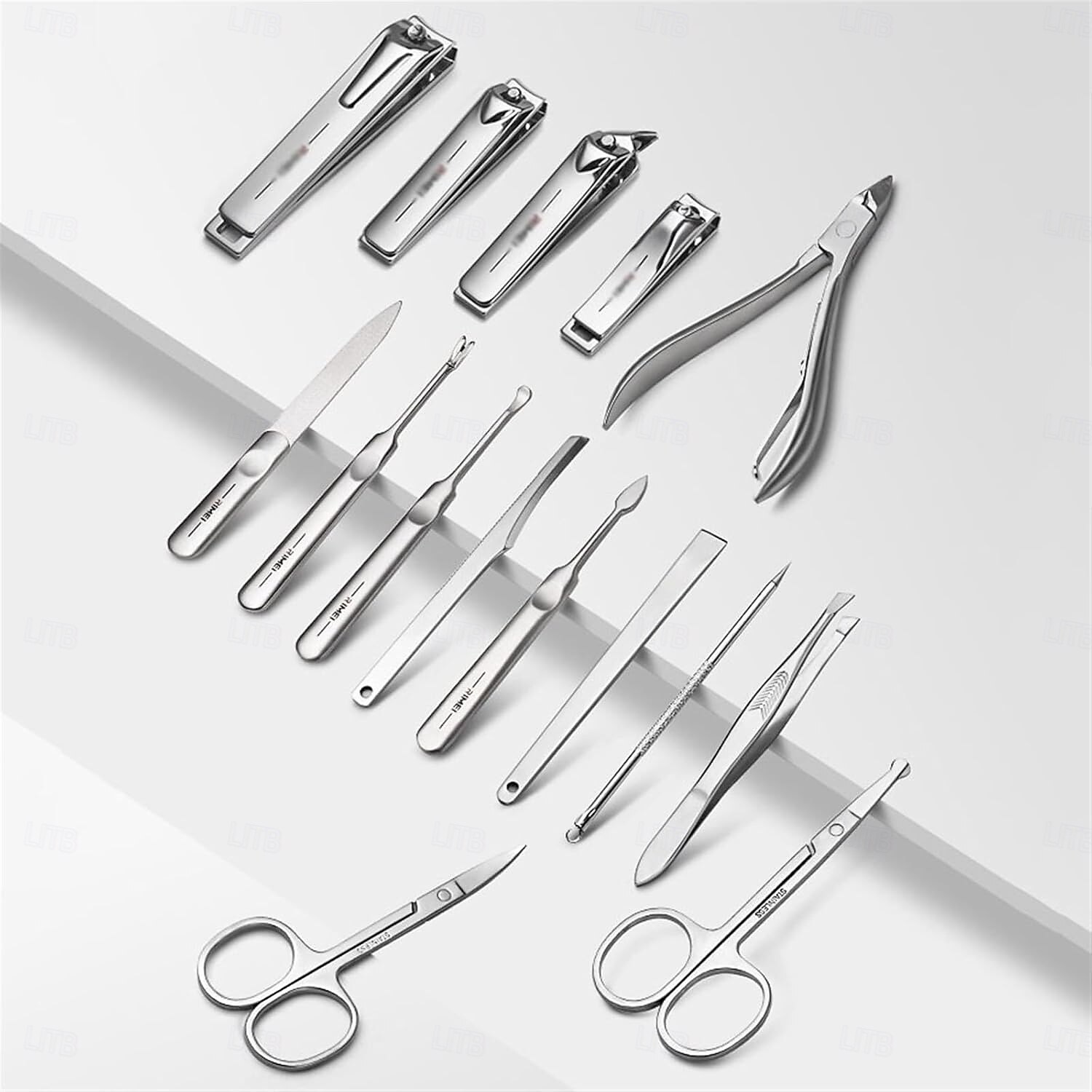 Ensemble de ciseaux à ongles 15 pièces Kit de coupe-ongles professionnel Ensemble de manucure avec étui en cuir portable, kit de toilettage de manucure et de pédicure en acier inoxydable Ensemble de de 2025 ? $63.99 –P3