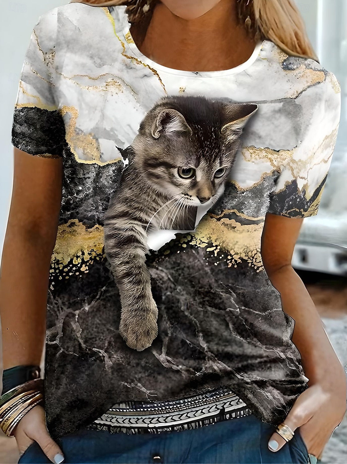 Femmes T-shirt Graphique Animal Chat ancien Élégant Classique Manche Courte Col ras du cou Col rond Hauts Réguliers Quotidien Week-end Imprimé Noir Blanche Bleu Dorée Vert Été Printemps de 2025 ? $19.99 –P3