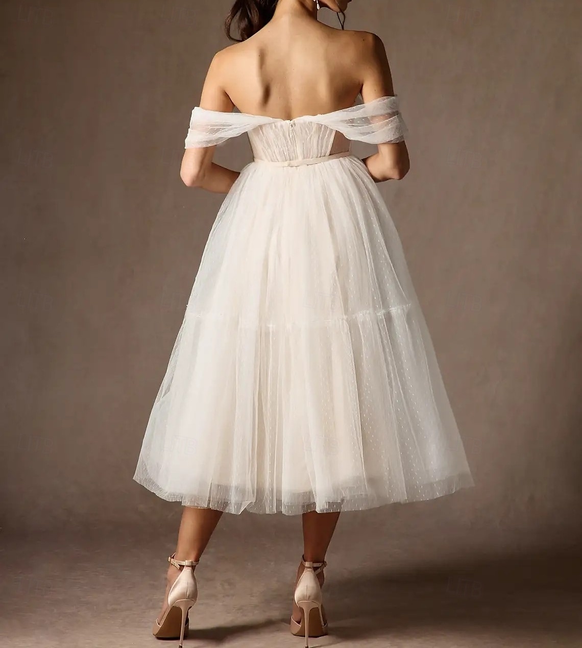 Piccoli Abiti Bianchi per Fidanzamento Abiti da Sposa A-Line Cuore Innamorato Senza Maniche in Lungo Satin Abiti Sposa con Cintura  Nastro Pieghe del 2025 a $155.99 –P2