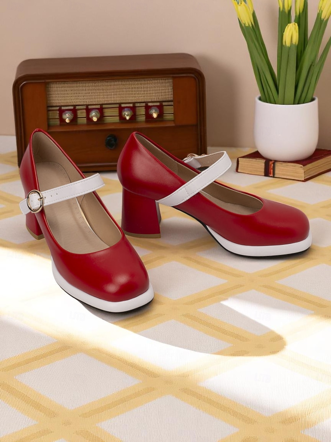Tacones Mary Jane mod de los años 50 para mujer: zapatos retro de tacón grueso con punta redonda en azul y blanco con correa para atuendos vintage, fiestas de té o uso diario. 2026 - $54.99 –P1