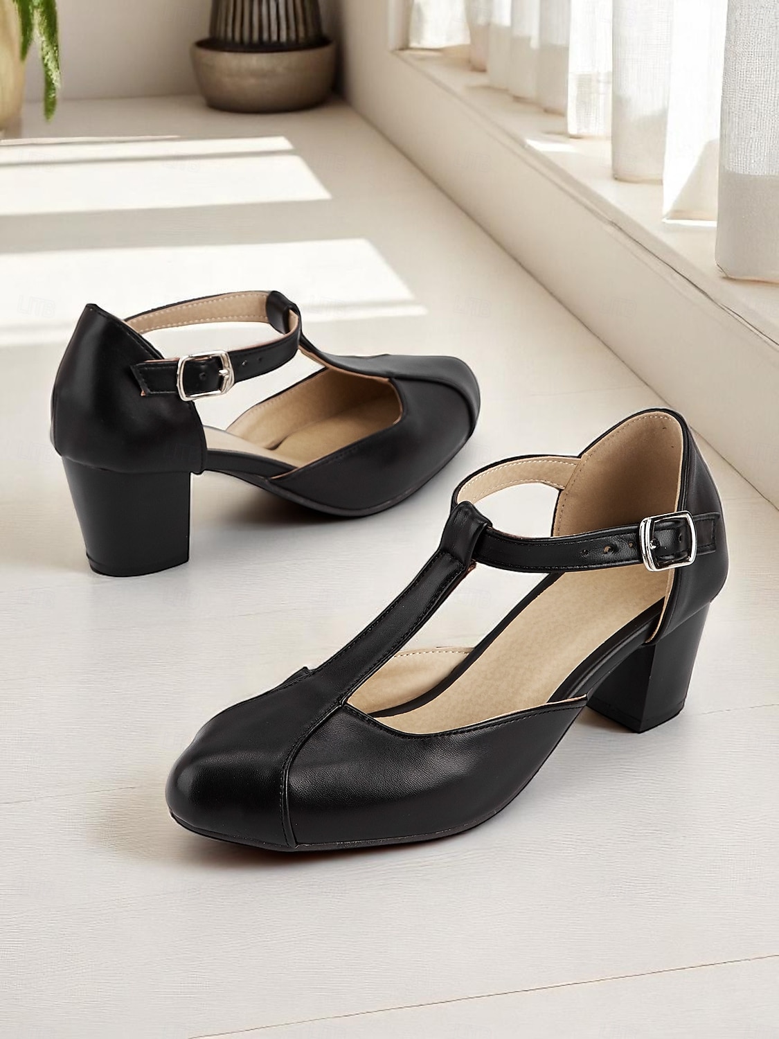 Sapatos femininos de salto bloco com tira em T e fivela preta – sapatos de trabalho em couro sintético com inspiração vintage para looks de escritório e trajes para festivais de cerveja de 2026 por $46.99 –P2