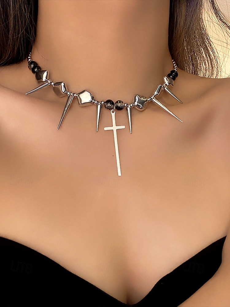 Collana multistrato con perle, rose e crocifisso gotico da donna - collana multifilo vintage per feste di Halloween e occasioni vintage del 2025 a $11.99 –P7