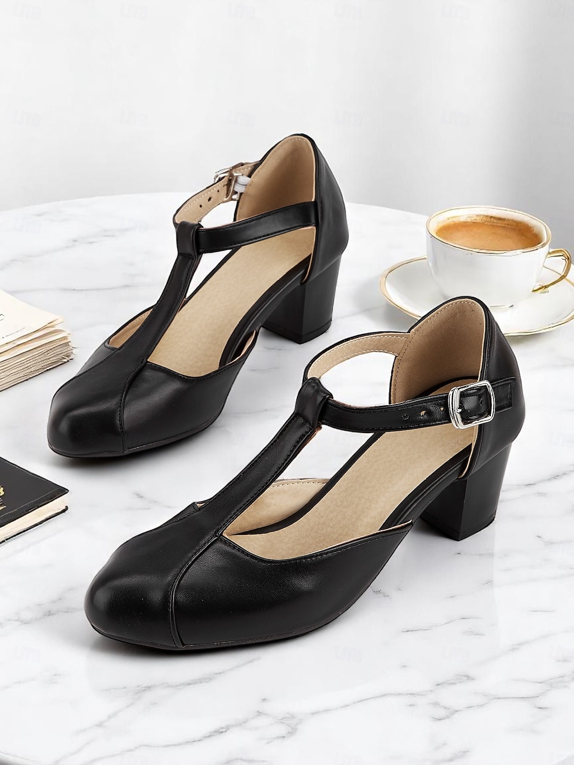 Sapatos femininos de salto bloco com tira em T e fivela preta – sapatos de trabalho em couro sintético com inspiração vintage para looks de escritório e trajes para festivais de cerveja de 2026 por $46.99 –P1