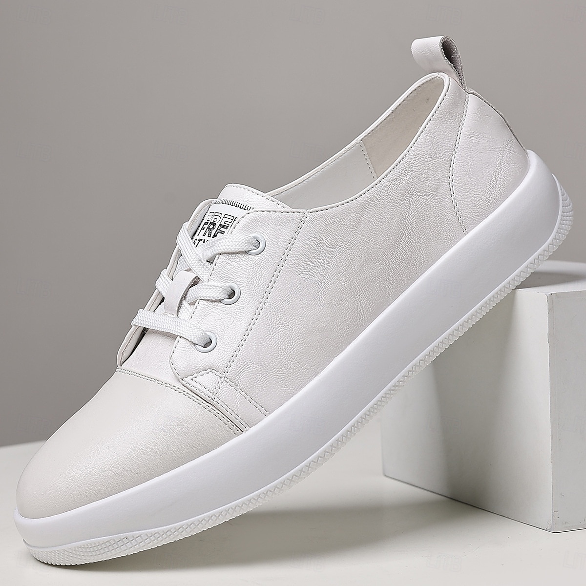 Herren-Sneaker aus blauem Kunstleder mit weißer Gummisohle – bequeme Schnürsneaker für Sport, Reisen und Freizeit 2025 - $34.99 –P3