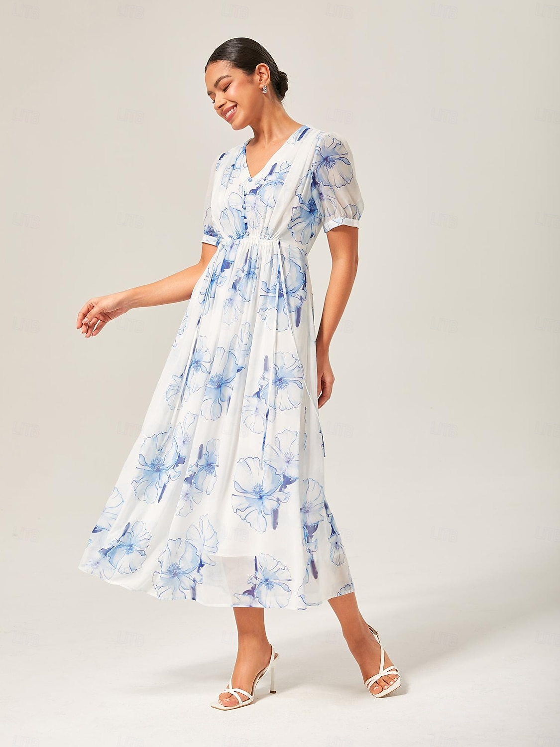 robe longue en mousseline délavée à fleurs bleues de 2025 ? $82.99 –P7