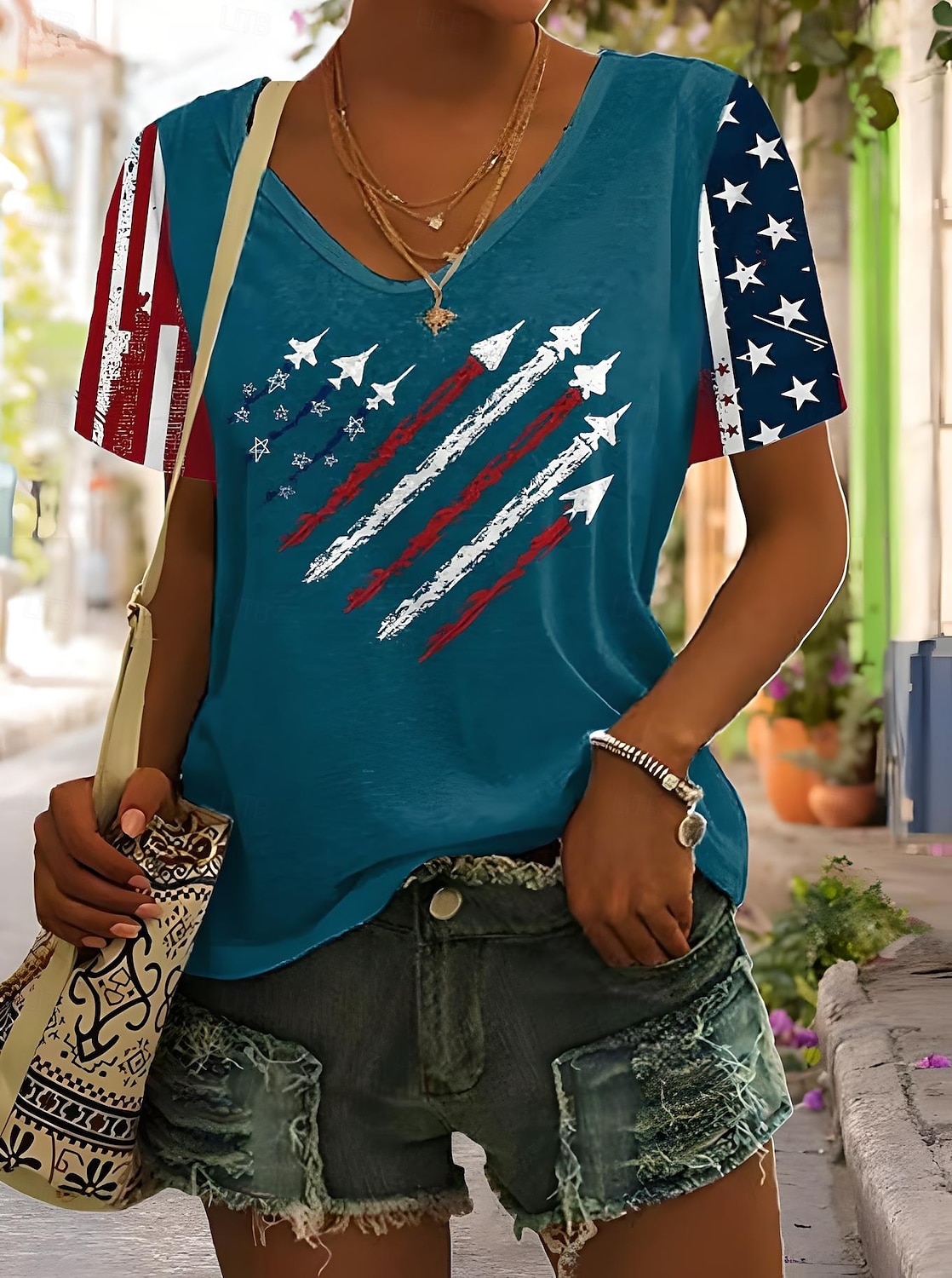 T-Shirt Patriottica per Donna del Giorno dell'Indipendenza Quattro di Luglio Grafiche Cuore Bandiera Americana Stile Vintage Elegante Classica Maniche Corte Collo a V Regular Stagionale Stampa del 2025 a $19.99 –P3