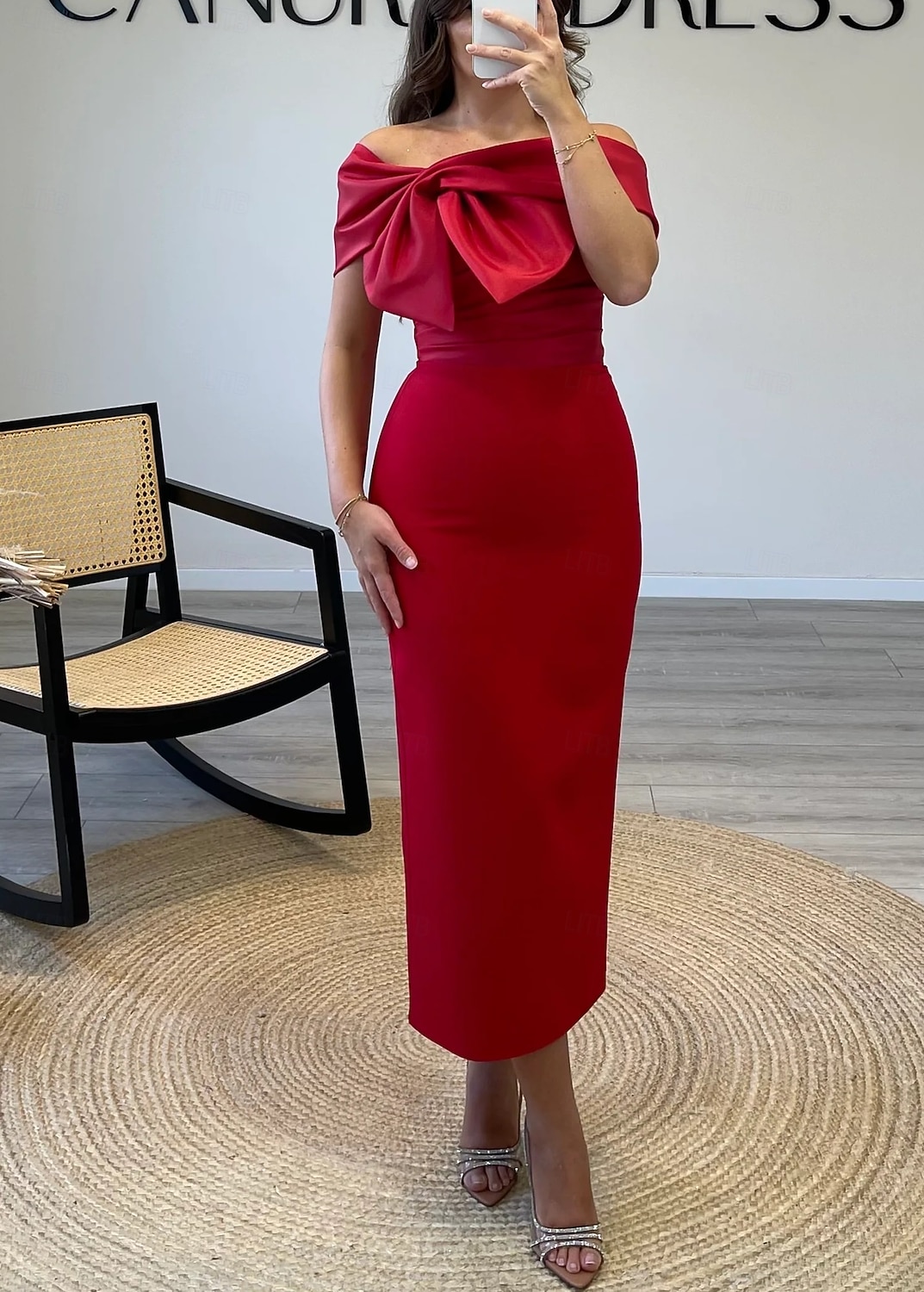 Rotes Etuikleid  Column Cocktailkleider Elegante Formelle Hochzeitsgast knöchellang ärmellos Off-Shoulder Satin mit Schleife(n) 2025 - $114.99 –P1