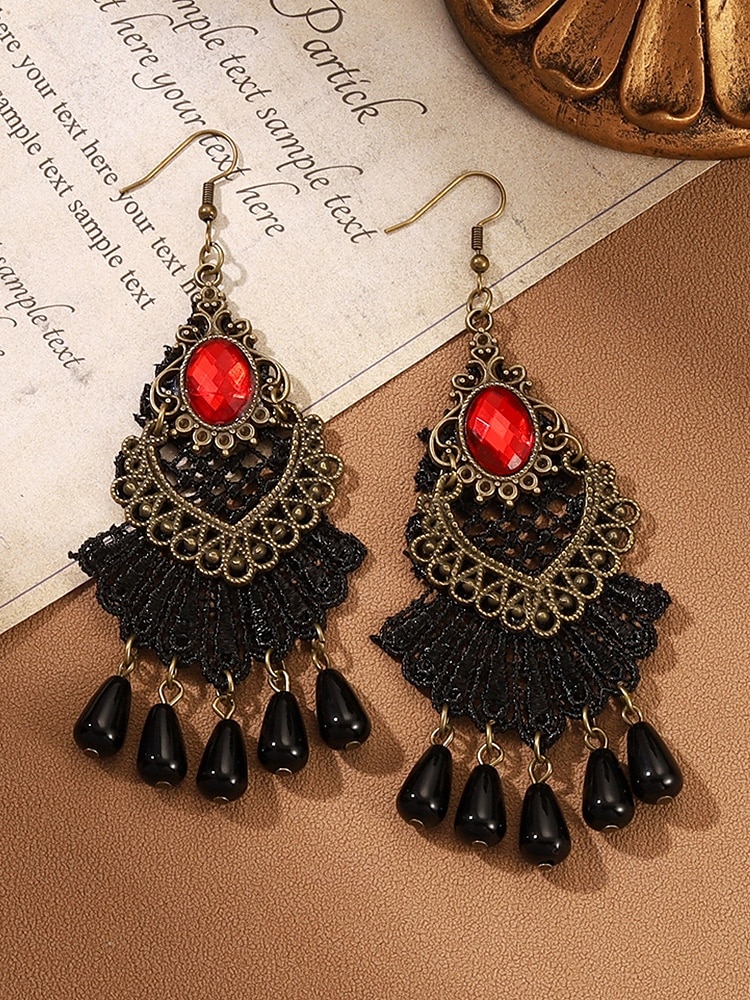 Boucles d'oreilles pendantes gothiques vintage en alliage pour femmes avec pierre noire et perles rouges, bijoux fantaisie pour fête d'Halloween pour style punk rétro de 2025 ? $9.99 –P8
