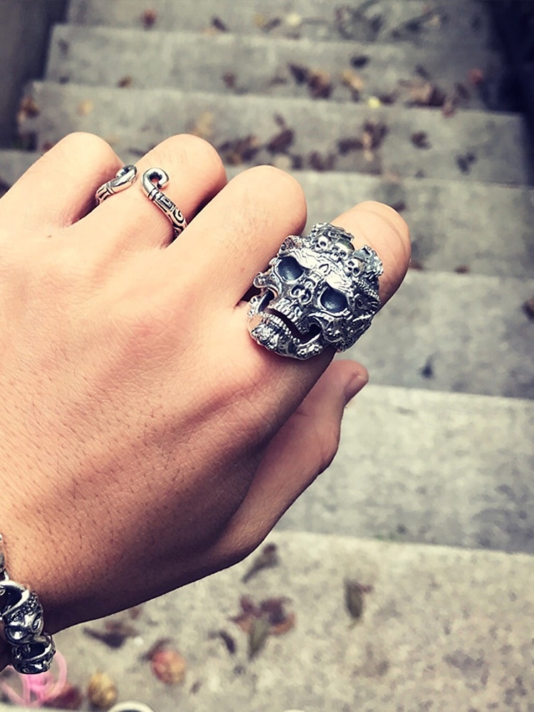 Inel gotic bărbătesc cu craniu și cristale roșii, material din aliaj, design vintage pentru petreceri de Halloween, stil punk și ocazii retro 2025 - $7.99 –P3