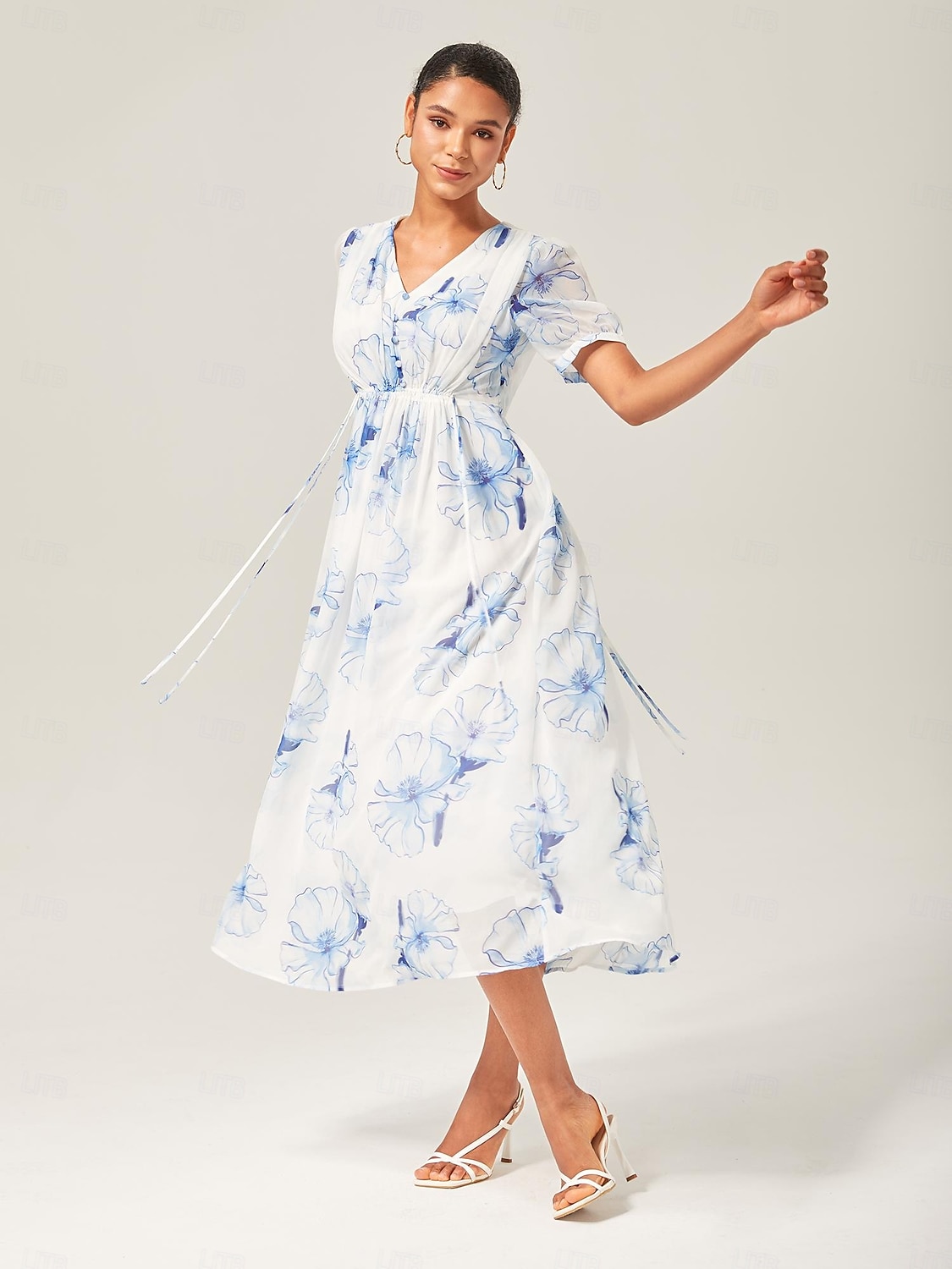 robe longue en mousseline délavée à fleurs bleues de 2025 ? $82.99 –P4
