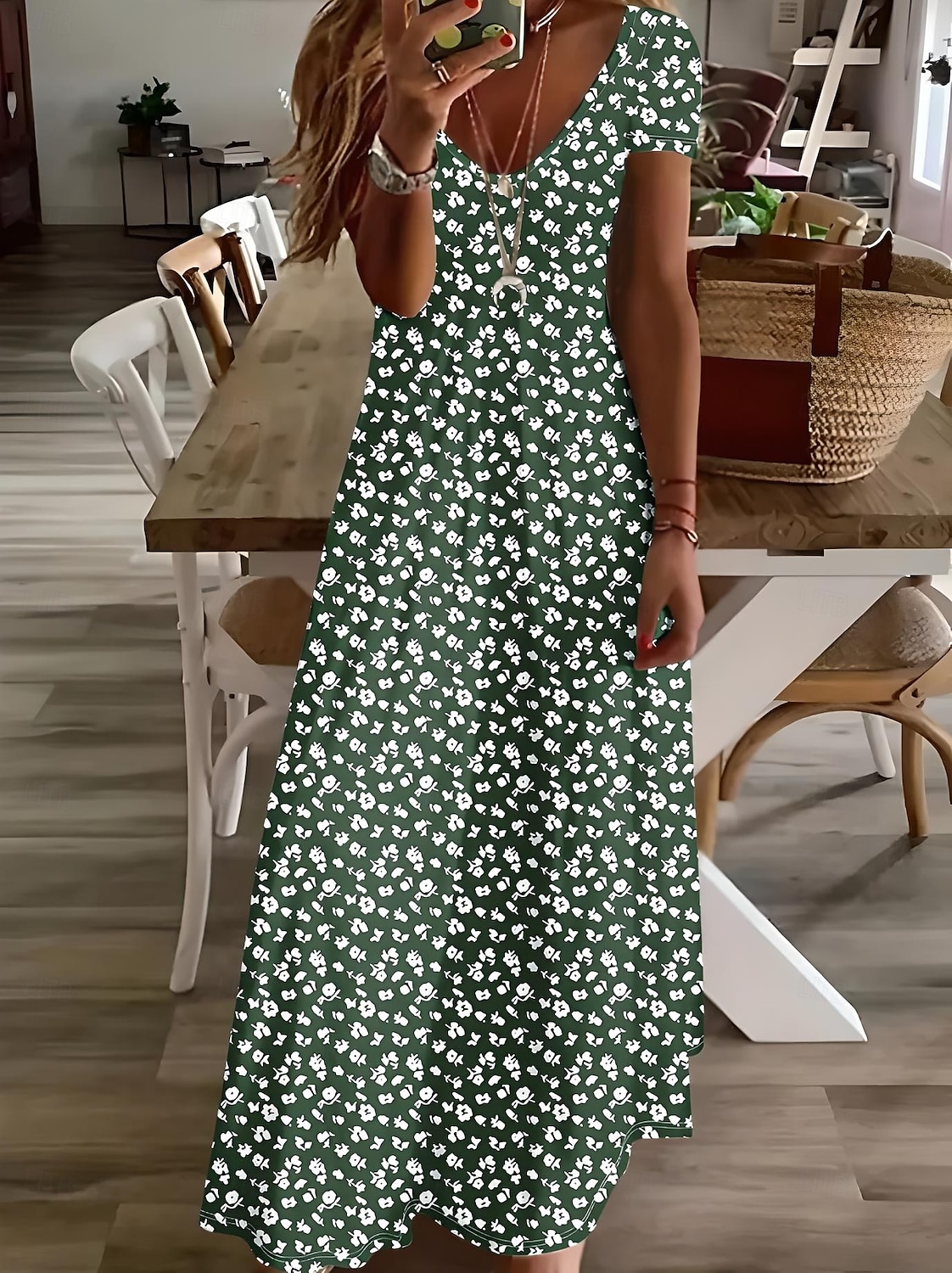 Femmes Robe Midi Robe d'Été Robe trapèze Vacances Occasionnel Boho Sortir Plage Coupe Standard Fleuri Graphique Manche Courte Col en V Gris vert Blanche Vert Claire Rouge Été Printemps de 2025 ? $28.99 –P2