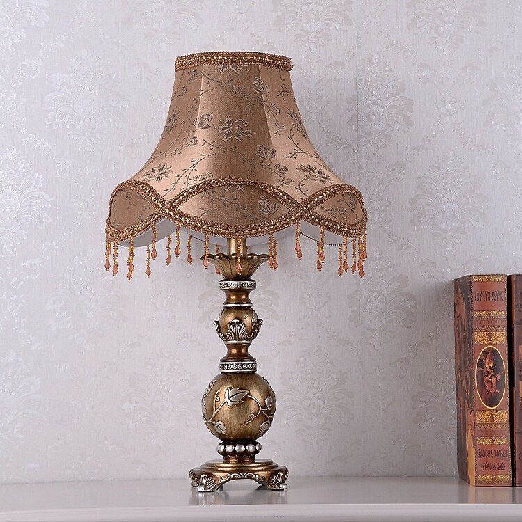 Lampe de table à LED moderne, lampe de chevet blanc chaud, applicable au salon, à la chambre à coucher, au bureau, à la table de chevet et à la bibliothèque de 2025 ? $187.99 –P2