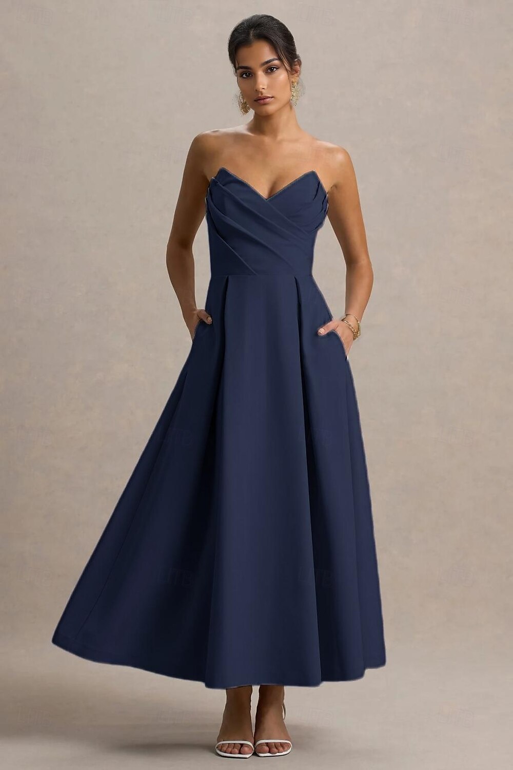 Abiti da cocktail a trapezio, eleganti, abiti da cerimonia, da sposa, lunghezza tè, midi, senza maniche, scollo a cuore, in crêpe elasticizzata con pieghe e tasca 2025 del 2025 a $129.99 –P8