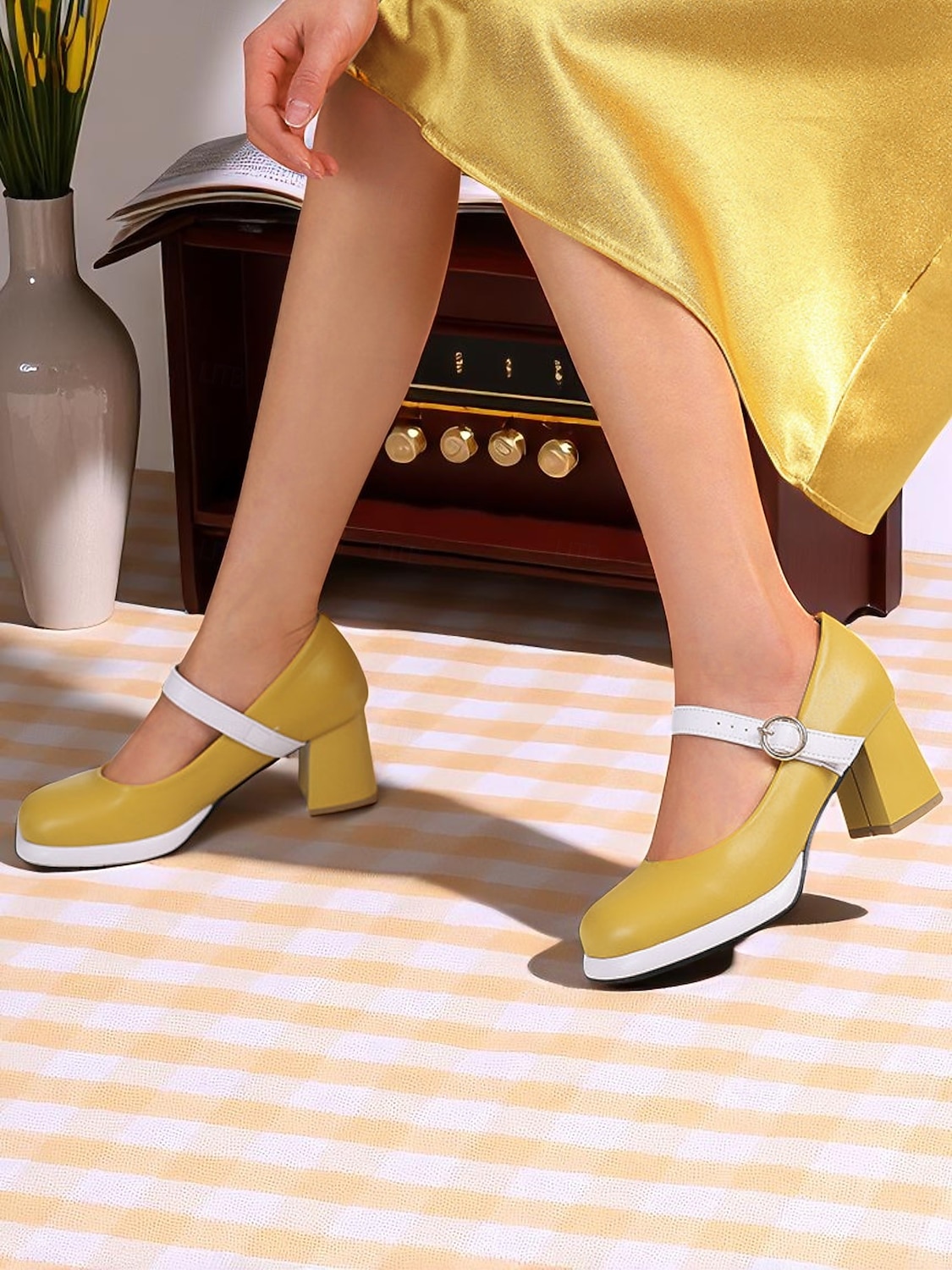 Tacones Mary Jane mod de los años 50 para mujer: zapatos retro de tacón grueso con punta redonda en azul y blanco con correa para atuendos vintage, fiestas de té o uso diario. 2026 - $54.99 –P7