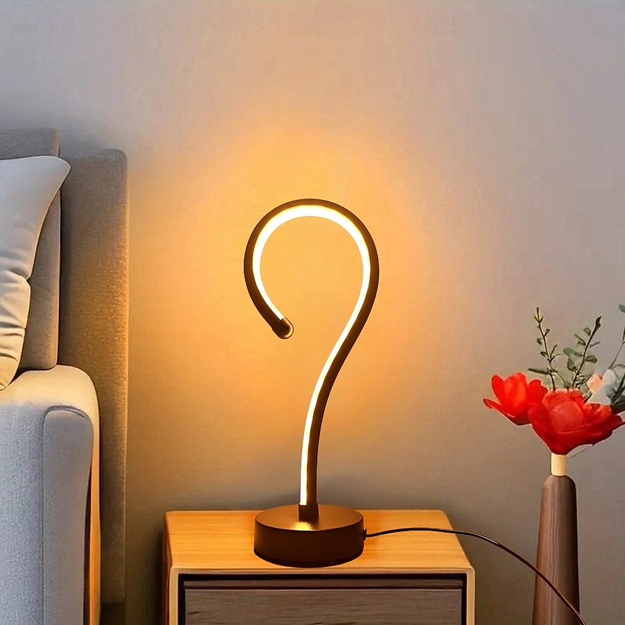 Lampe de bureau créative en forme de point d'interrogation pour salon, chambre à coucher, lumière tricolore, moderne et contemporaine, alimentée par USB pour chambre à coucher <5v a / b de 2025 ? $15.99 –P4