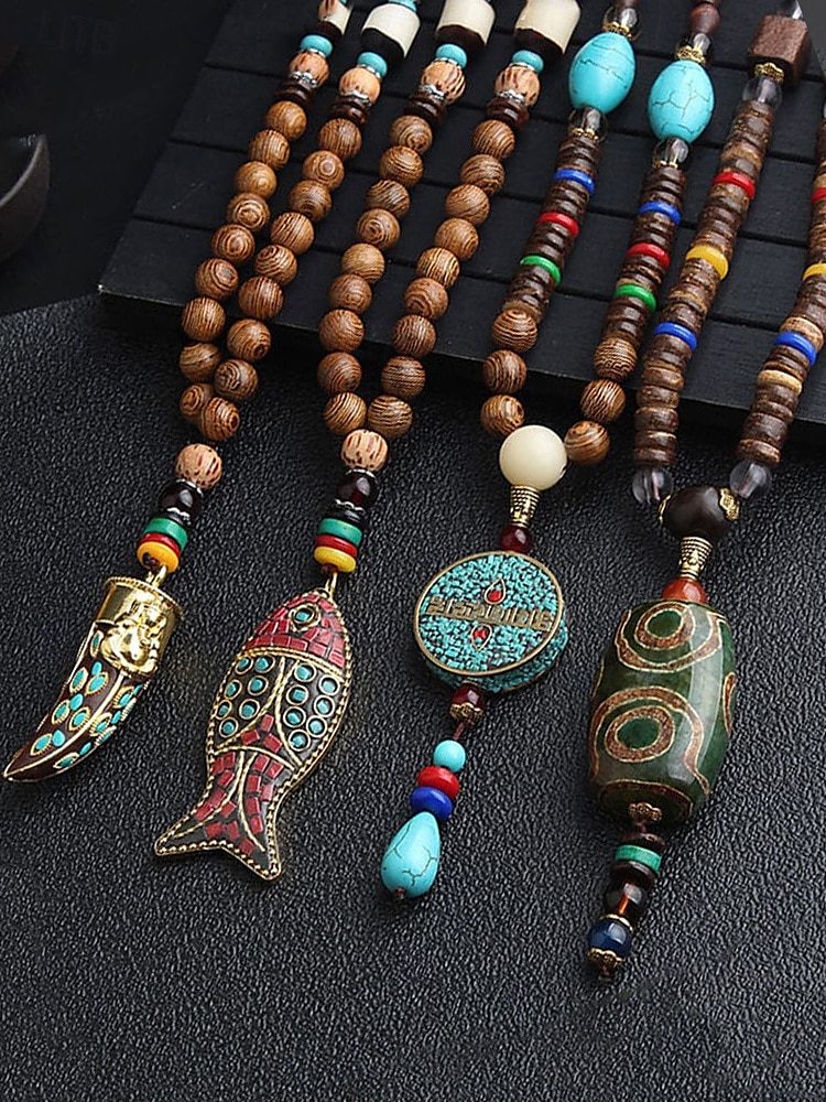 Collier pendentif en perles tribales pour homme – perles ethniques en bois faites à la main avec des accents turquoise, style bohème pour une tenue décontractée, de yoga, de méditation ou de festival de 2025 ? $11.99 –P4
