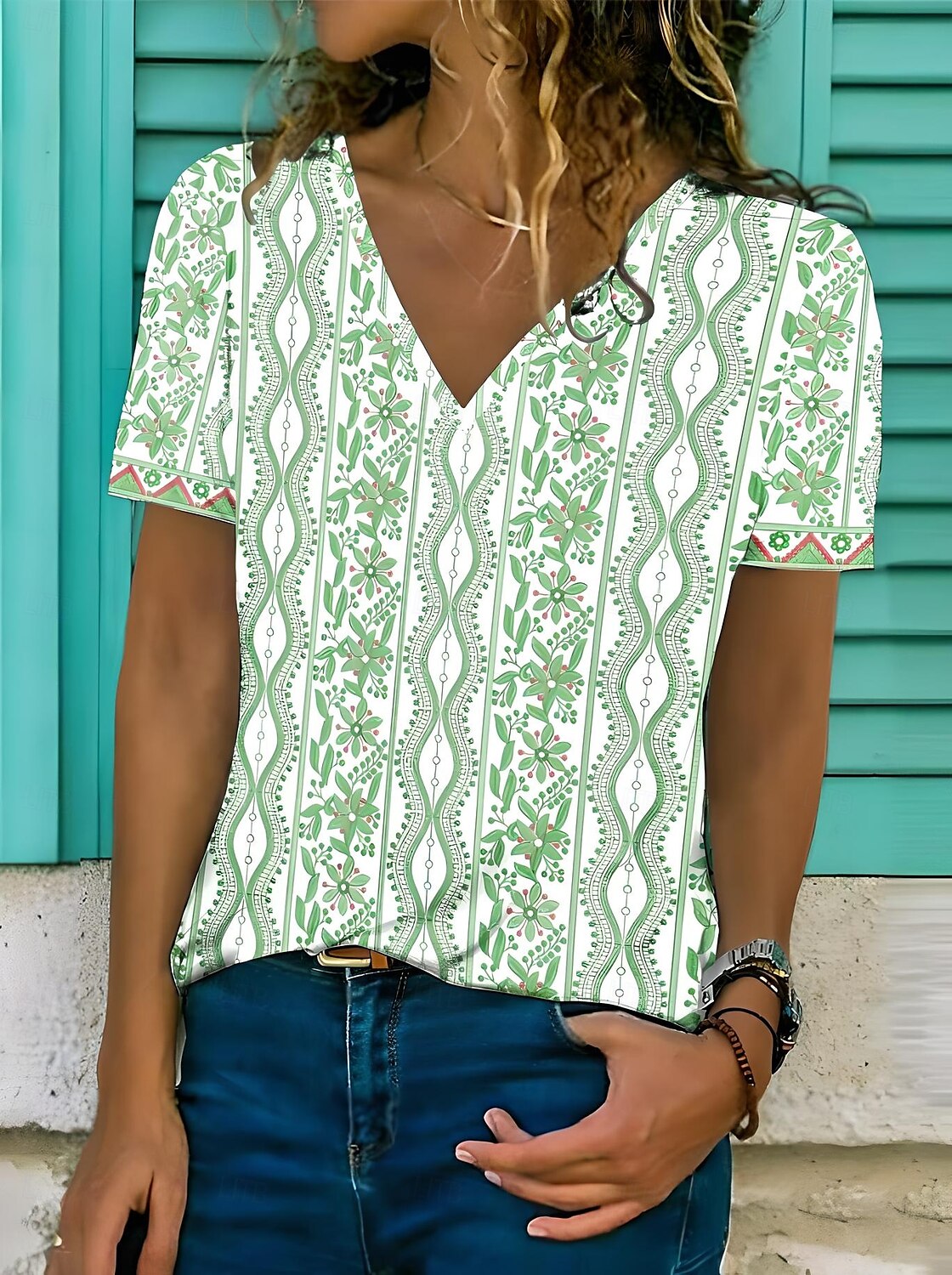 Femmes T-shirt Fleuri Graphique Plantes Bohème ancien Élégant Manche Courte Col en V Hauts Réguliers Quotidien Sortir Week-end Imprimé Vert Claire Rose Claire Vert Été de 2025 ? $19.99 –P2