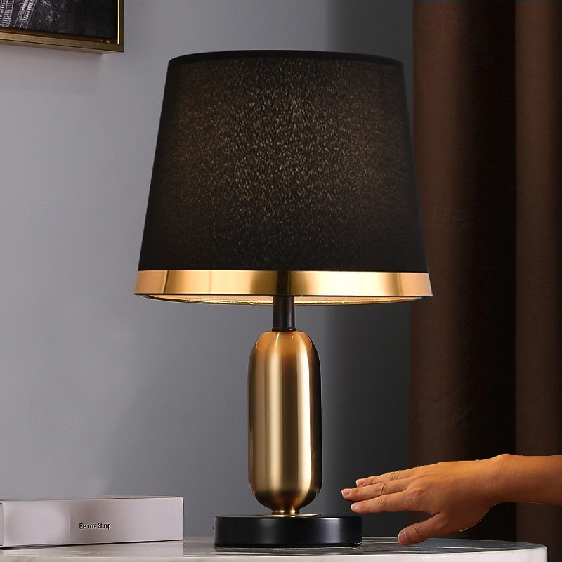 Lampe de table à LED moderne, lampe de chevet blanc chaud, applicable au salon, à la chambre à coucher, au bureau, à la table de chevet et à la bibliothèque de 2025 ? $107.99 –P1
