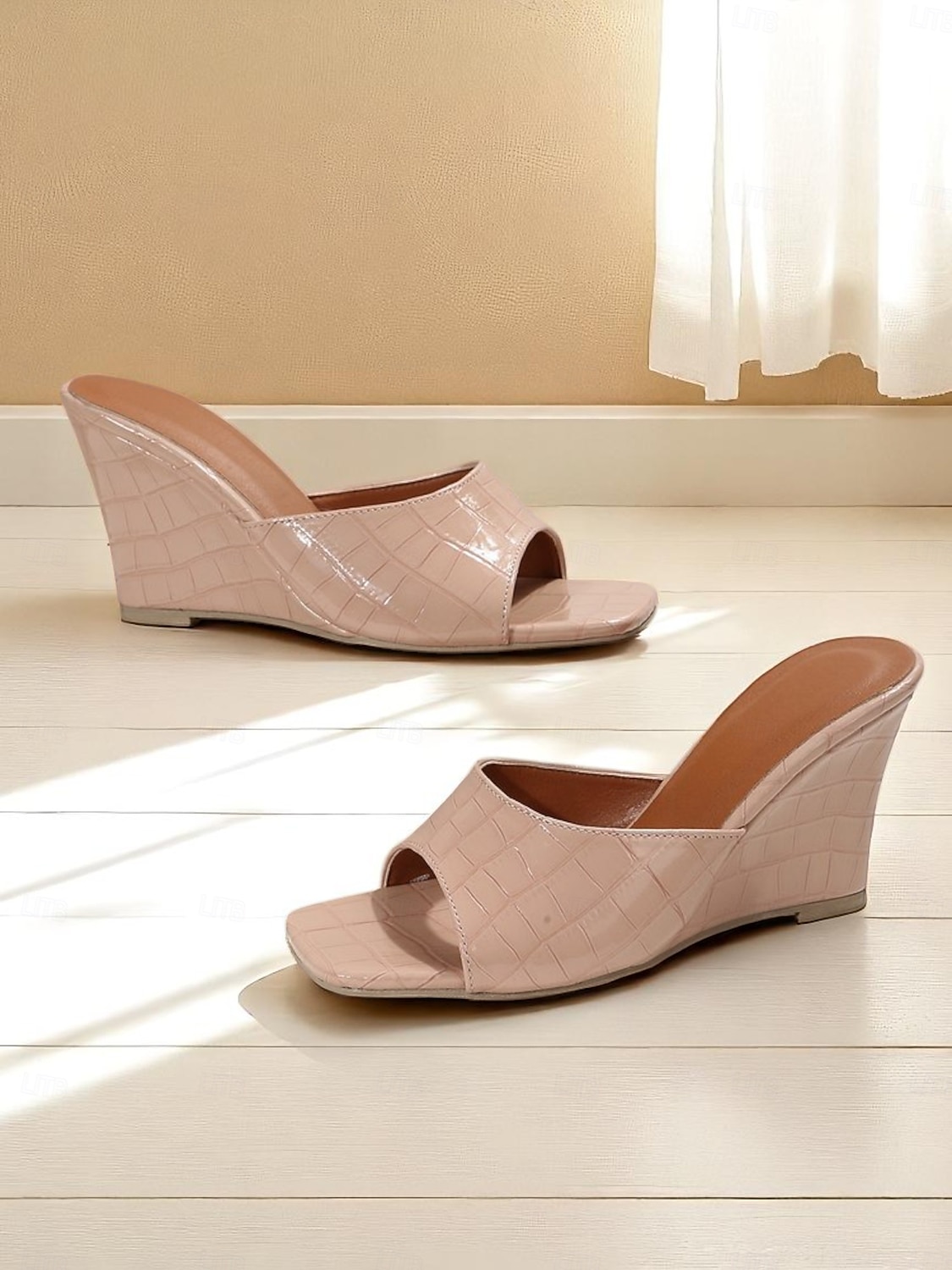 Sandales à enfiler noires à motif crocodile pour femmes, mules à bout ouvert et talon carré pour des sorties estivales décontractées et des looks chics au bureau de 2025 ? $26.99 –P3