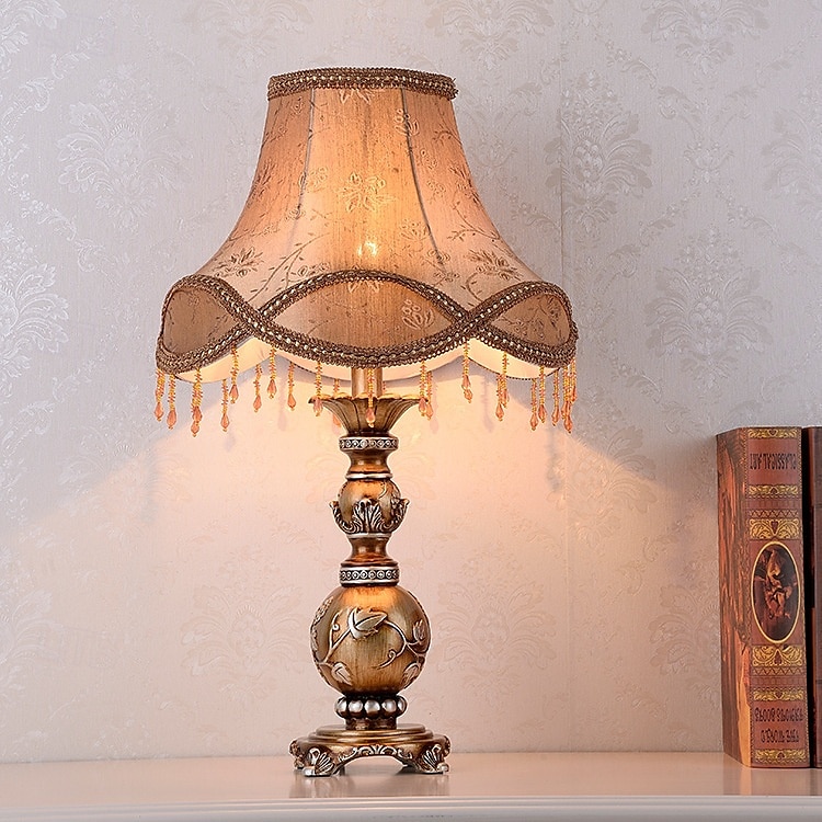 Lampe de table à LED moderne, lampe de chevet blanc chaud, applicable au salon, à la chambre à coucher, au bureau, à la table de chevet et à la bibliothèque de 2025 ? $187.99 –P1