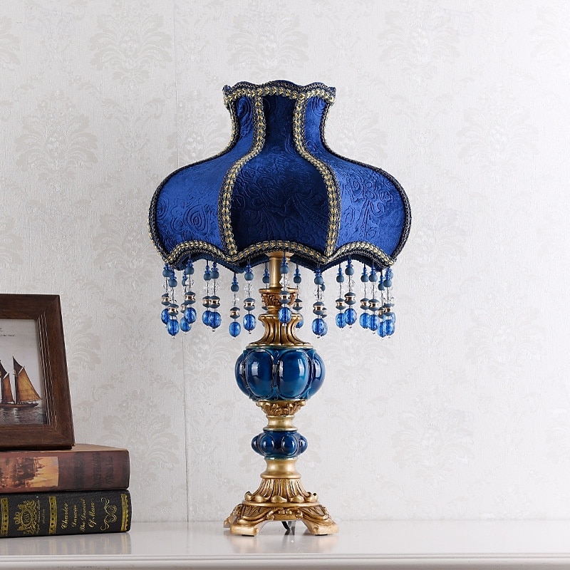 Lampe de table à LED moderne, lampe de chevet blanc chaud, applicable au salon, à la chambre à coucher, au bureau, à la table de chevet et à la bibliothèque de 2025 ? $212.39 –P1