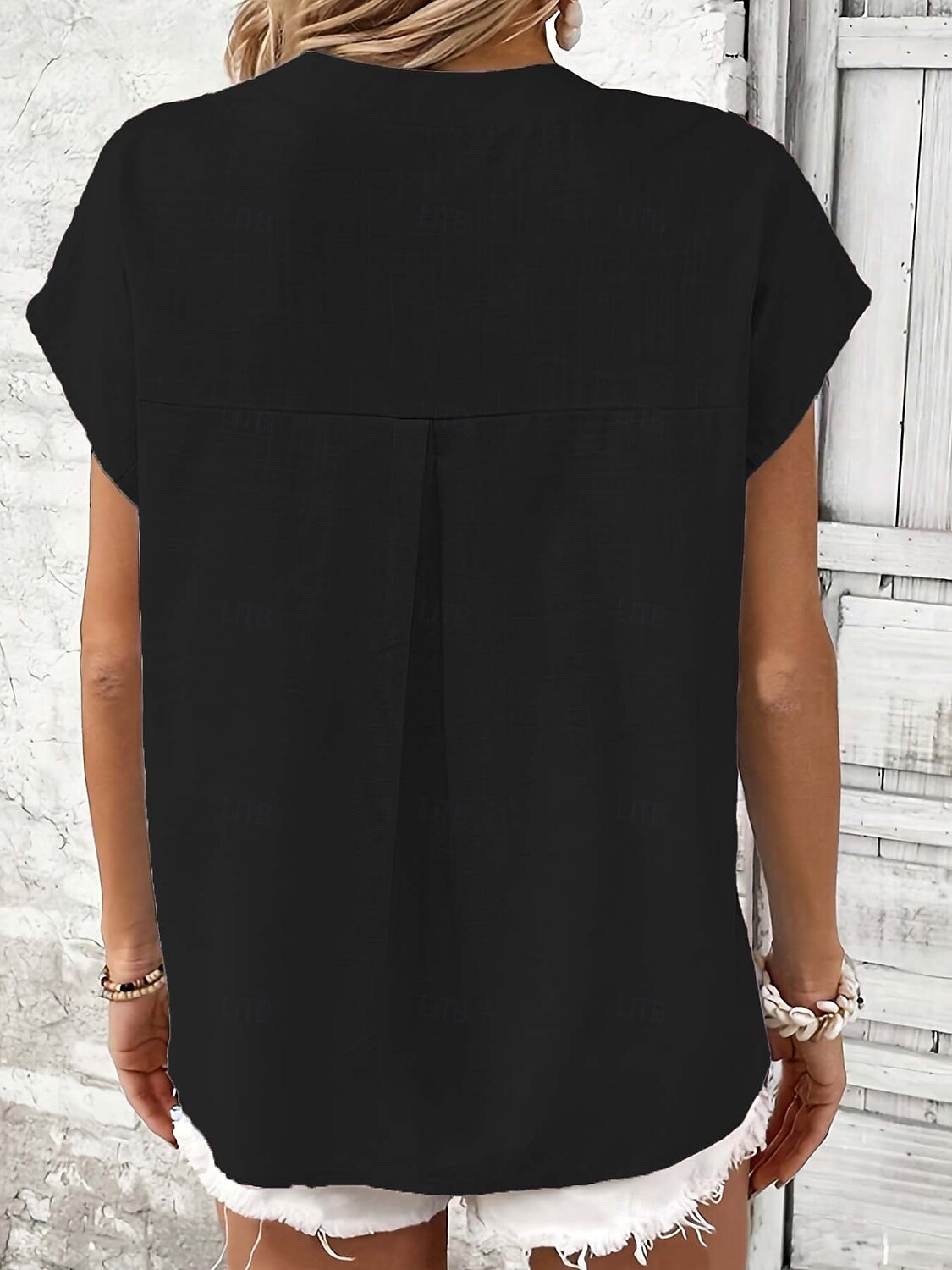 Femmes Hauts d'été ancien Occasionnel Manche Courte Col en V Hauts Réguliers Quotidien Week-end Boutons Noir Blanche bleu marine Été de 2025 ? $19.49 –P2
