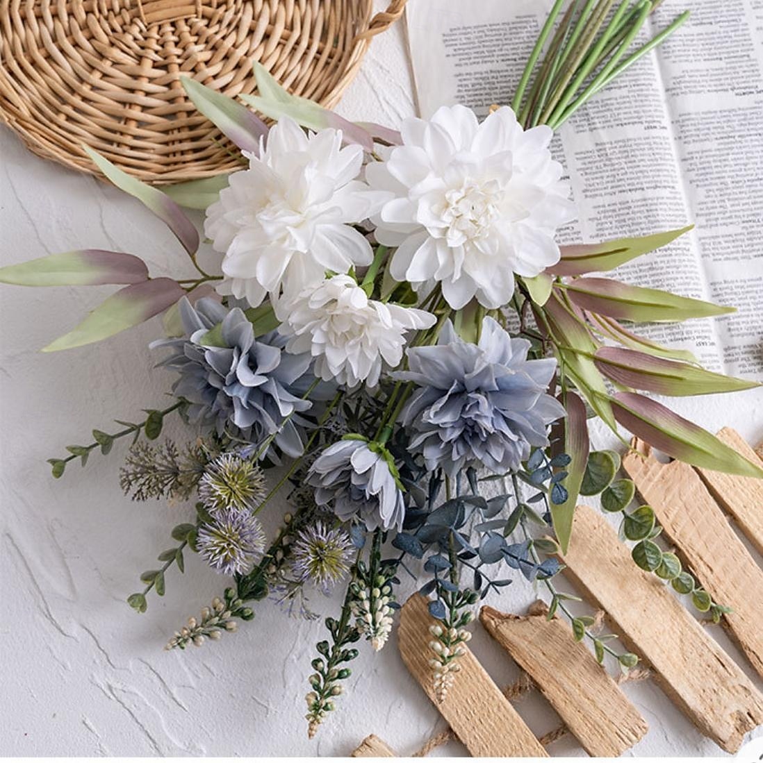 1 bunt kunstig dahliablomsterbukett, falsk grønnsaksblomster til bryllupsdekorasjon, realistisk imitert blomsteroppsats til hjemmet, arrangementet, festens midtpunkt 2025 - $23.99 –P4