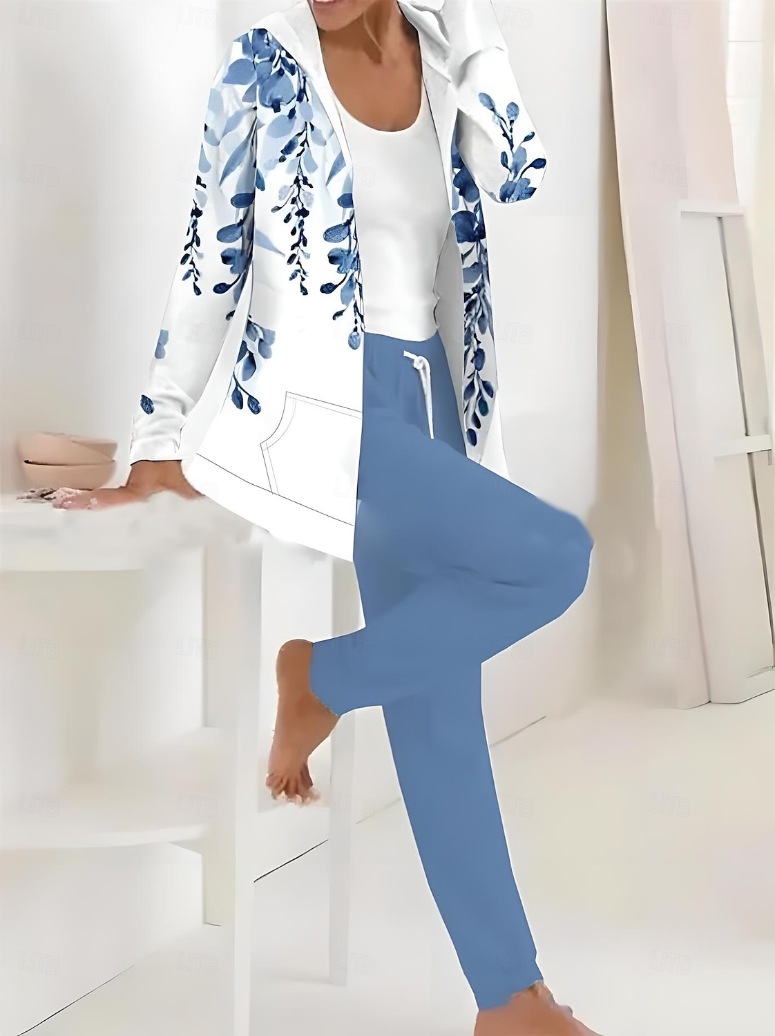 Dames Actief Dagelijks Trui met capuchon Trainingspak Broeken Sets Lange mouw Capuchon Bloemig Grafisch Trekkoord Afdrukken Buiten Casual Zwart Donker Marineblauw Licht Bruin Herfst winter Normale 2025 - $49.99 –P1