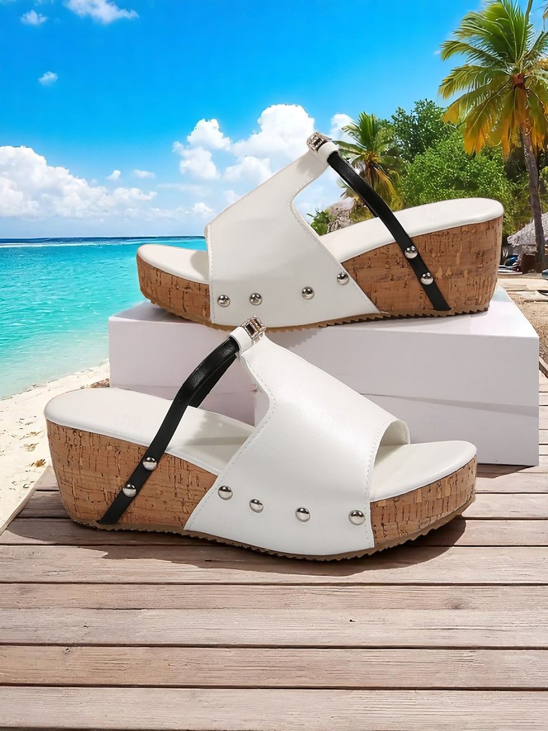 Sandales compensées en liège noir et blanc pour femmes avec des accents de strass, chaussures d'été décontractées à enfiler pour les sorties à la plage et les tenues de vacances de 2025 ? $26.99 –P7
