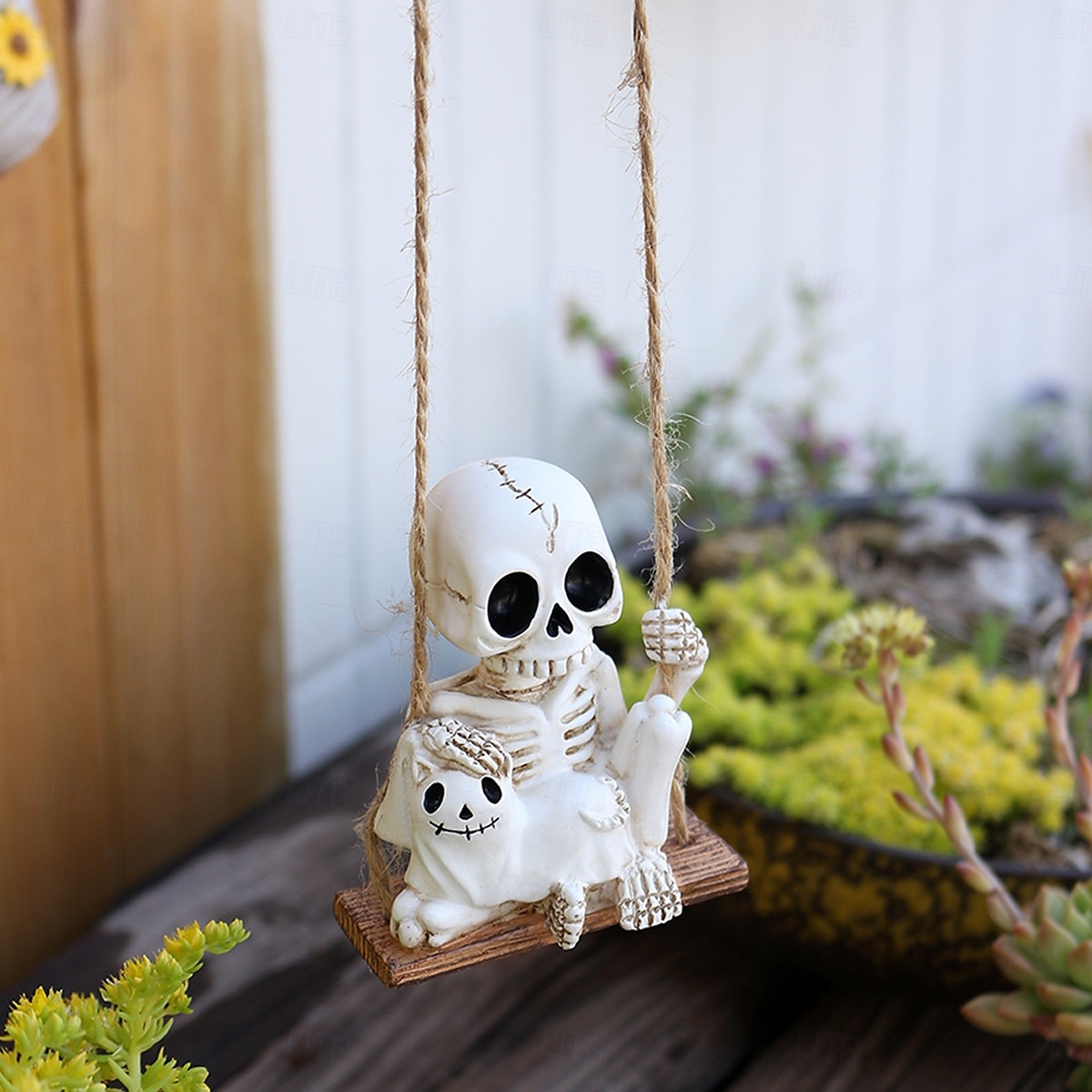 Figurine créative en résine représentant un squelette et un chat pour Halloween, tête de fantôme effrayante à suspendre, décoration de maison et de fête en résine pour Halloween de 2025 ? $11.99 –P6
