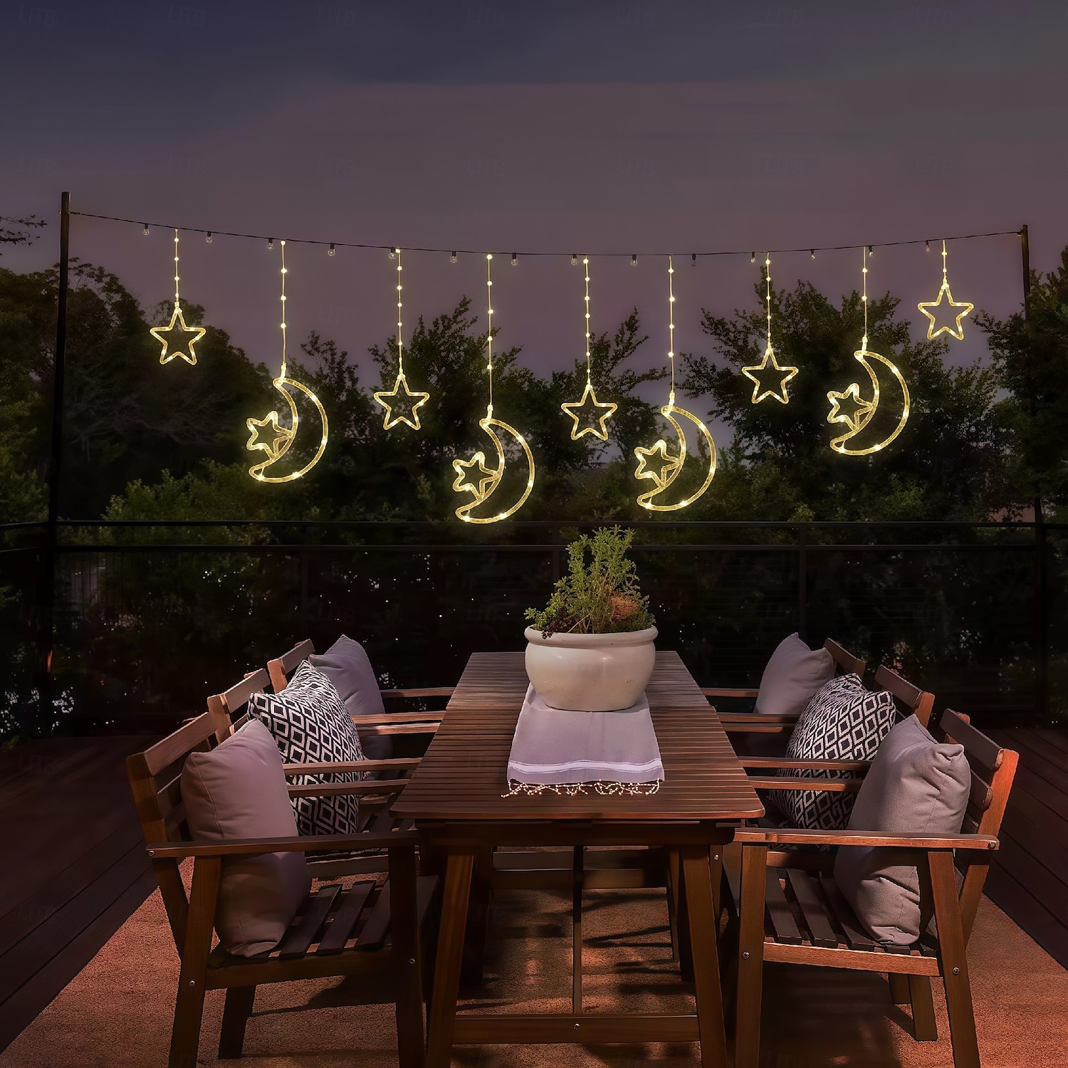 Guirlande lumineuse décorative à LED, solaire, lune, étoile, rideau lumineux d'extérieur étanche, 8 modes de suspension, barre lumineuse à glace, 1 pièce de 2025 ? $28.99 –P2