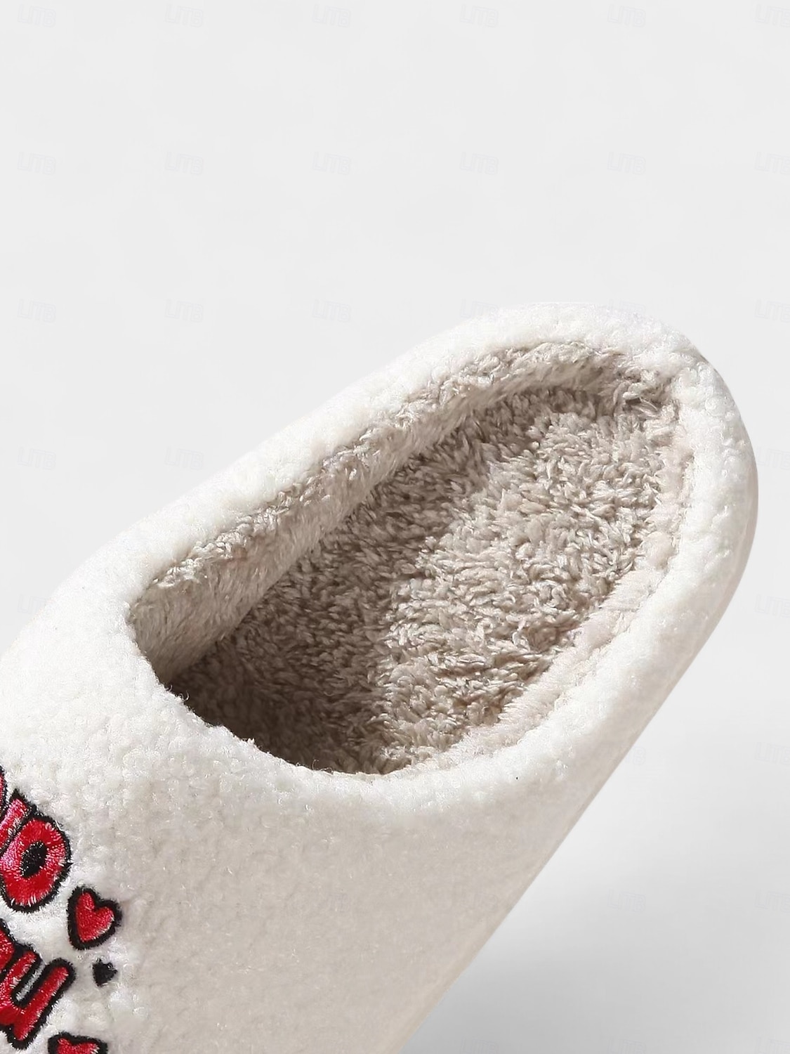 Pantufas femininas felpudas com estampa de fantasma de Halloween - sapatos confortáveis de casa de terror bordados com design "não desligue" para temporadas assustadoras, festas e roupas de lazer de 2025 por $14.99 –P5