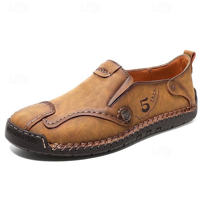Ανδρικά καφέ slip-on παπούτσια με ραφές σε αντίθεση, μαλακή εσωτερική σόλα και ανθεκτική σόλα από καουτσούκ για casual ρούχα γραφείου, καθημερινές μετακινήσεις και χαλάρωση το Σαββατοκύριακο. 2025 - $46.99 –P1