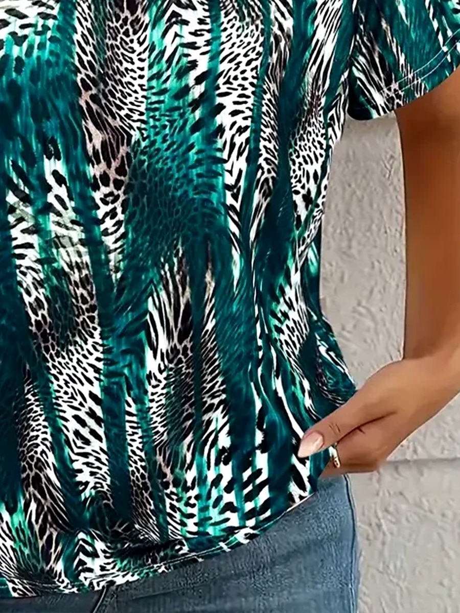 Femmes T-shirt Graphique Léopard Rayé ancien Élégant Western Manche Courte Col en V Hauts Réguliers Quotidien Sortir Week-end Imprimé Vert foncé Été Printemps Automne de 2025 ? $19.99 –P3