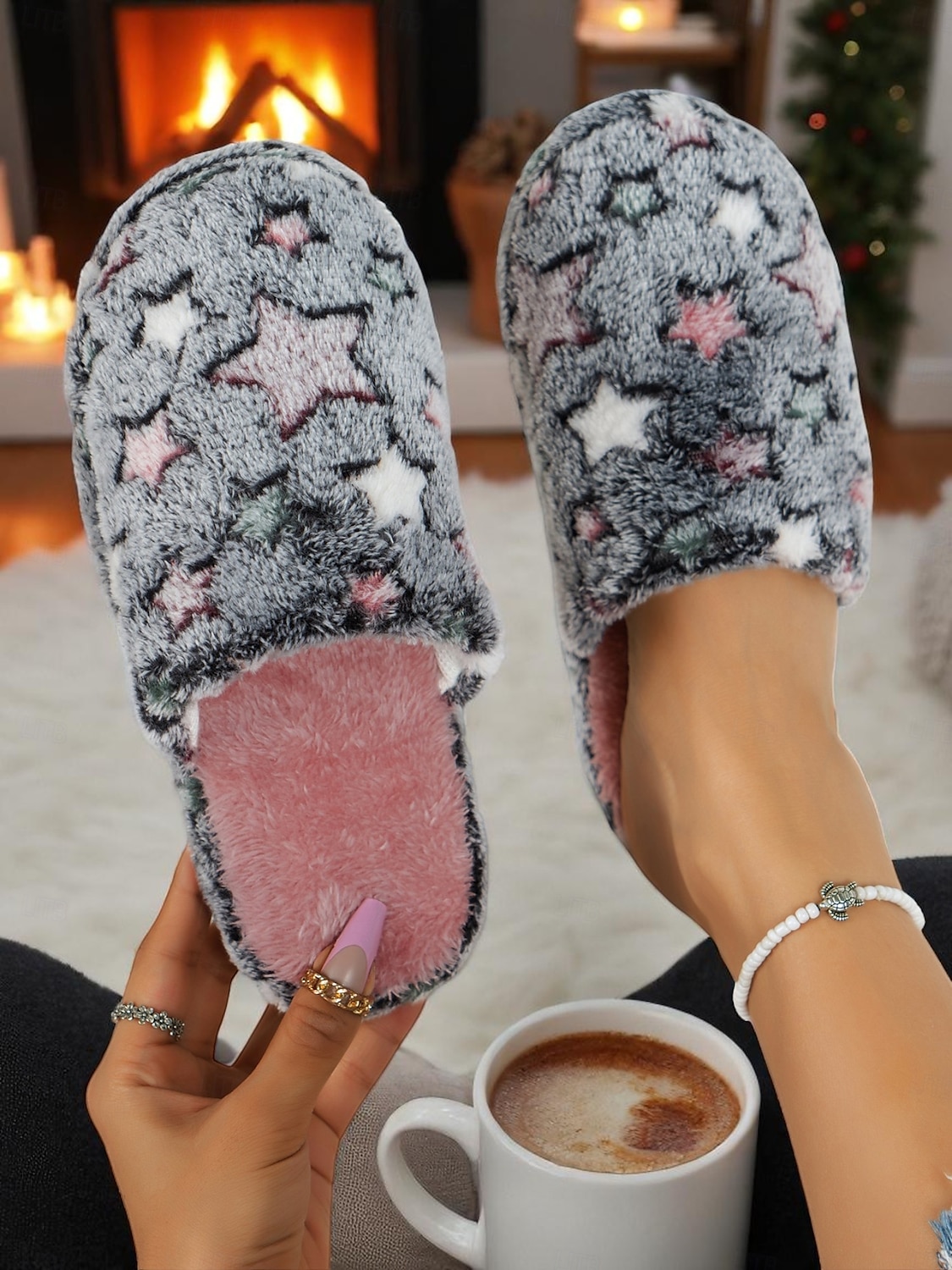Women's Fuzzy Star Print Indoor Slippers – Cozy Faux Fur Winter House Shoes for Living Room, Bedroom & Holiday Mornings 2025 - $11.99 –P3