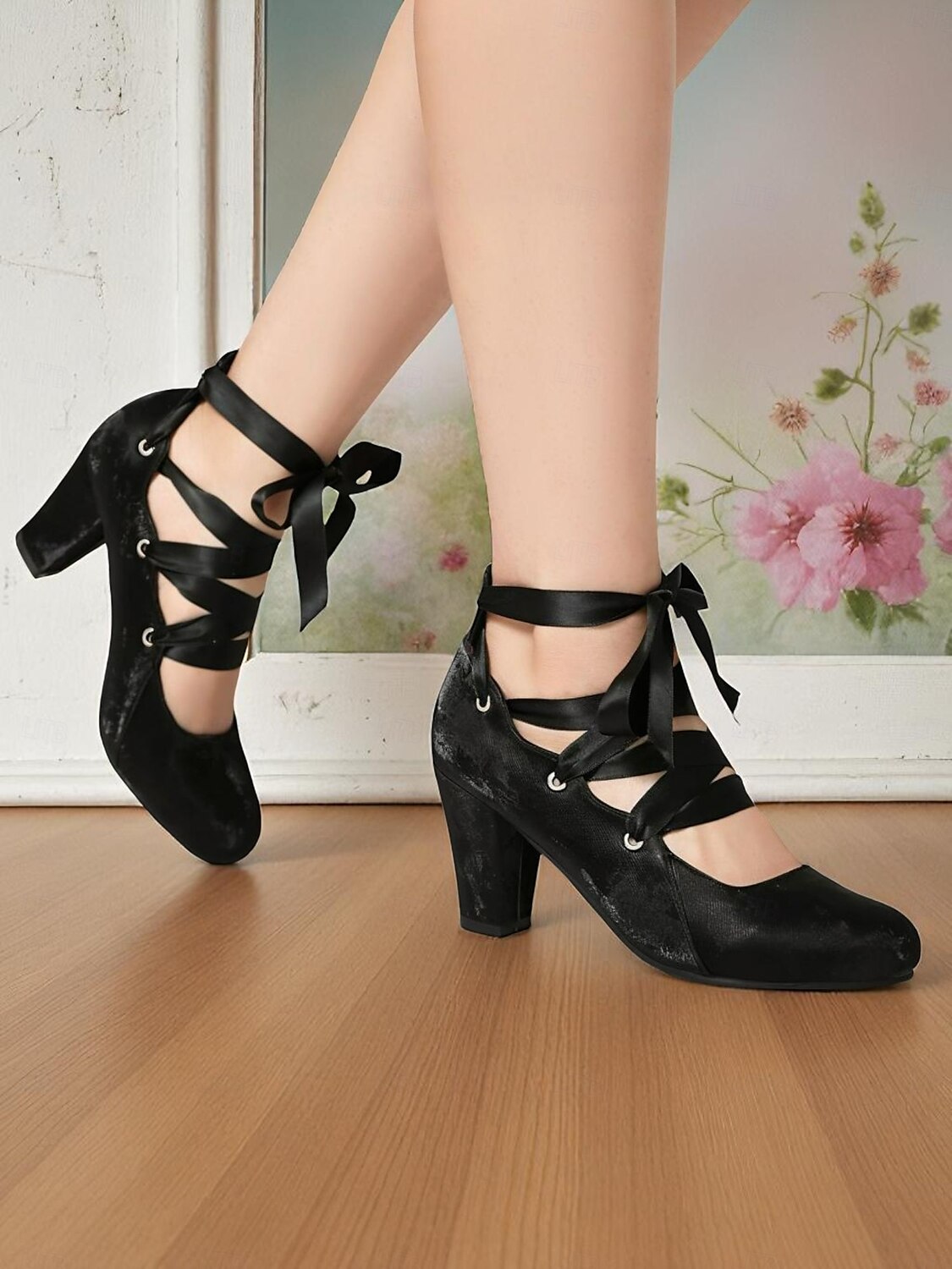 Chaussures Mary Jane à talons et lacets en satin vert vintage des années 1920 pour femmes – Chaussures à talons épais d'inspiration rétro pour les goûters ou les tenues vintage de 2025 ? $46.99 –P4